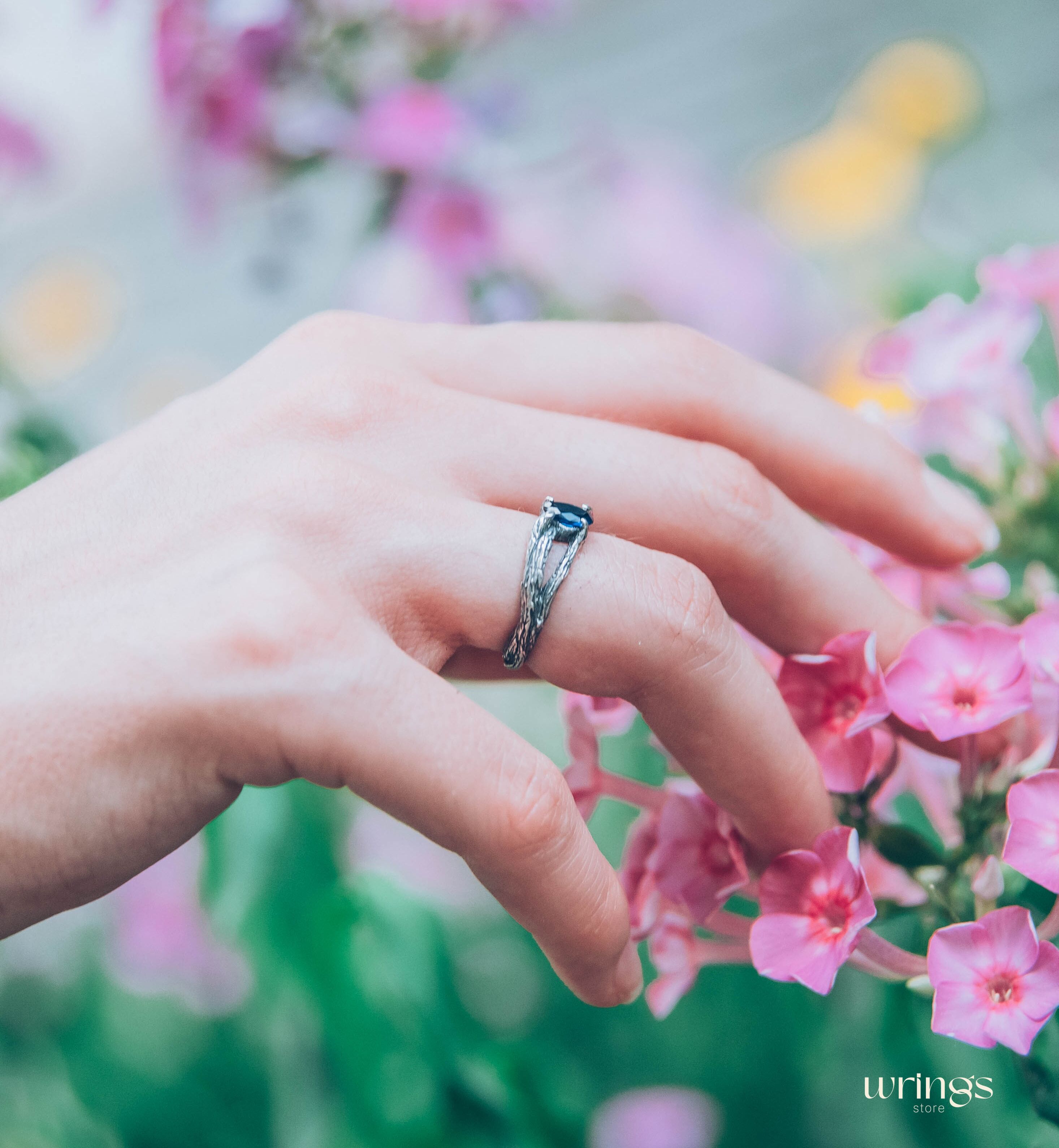 Cute Split Shank Double Branch Oval Sapphire Engagement Ring