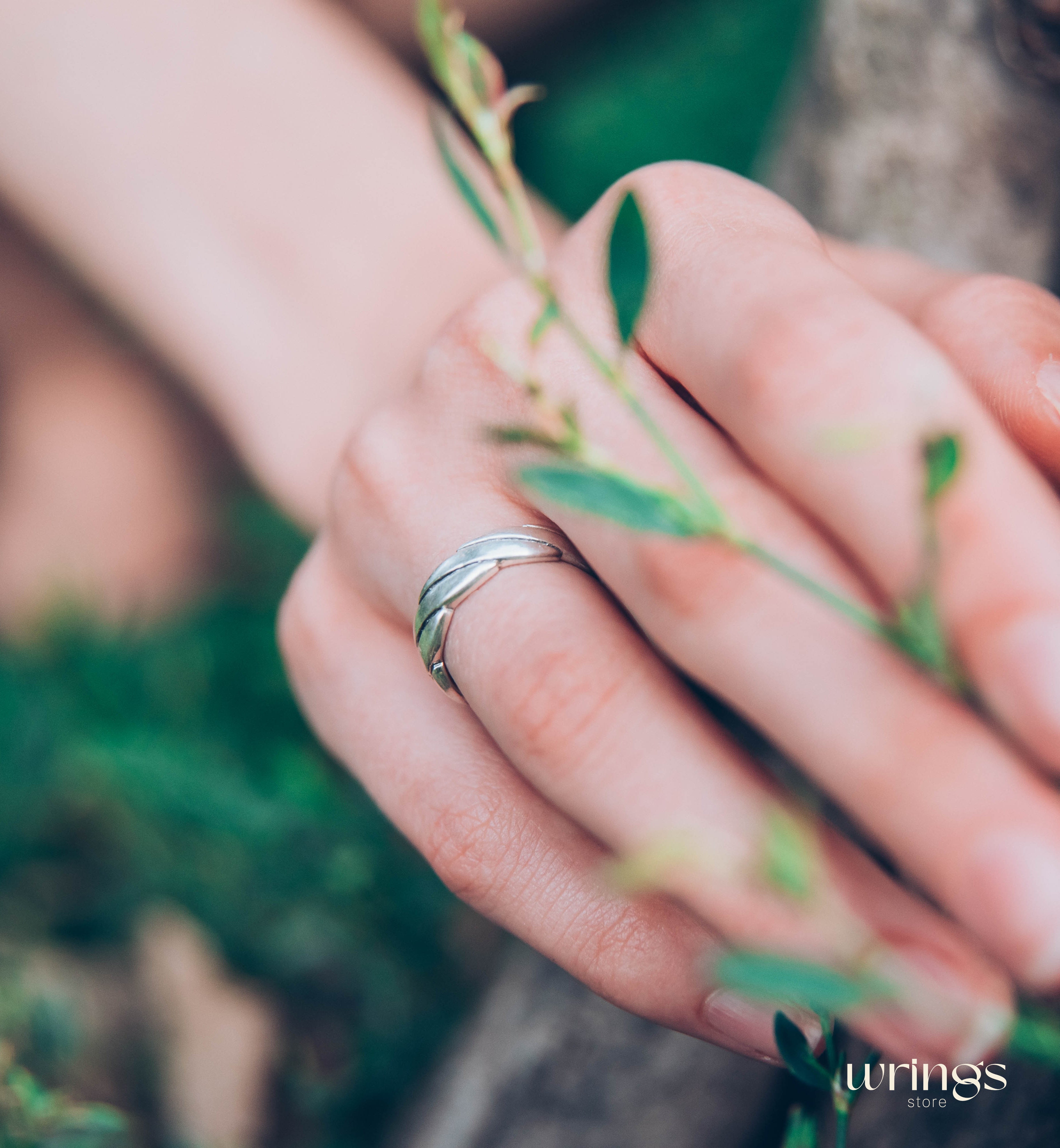 Intertwined Wavy Silver Wedding Ring Unisex