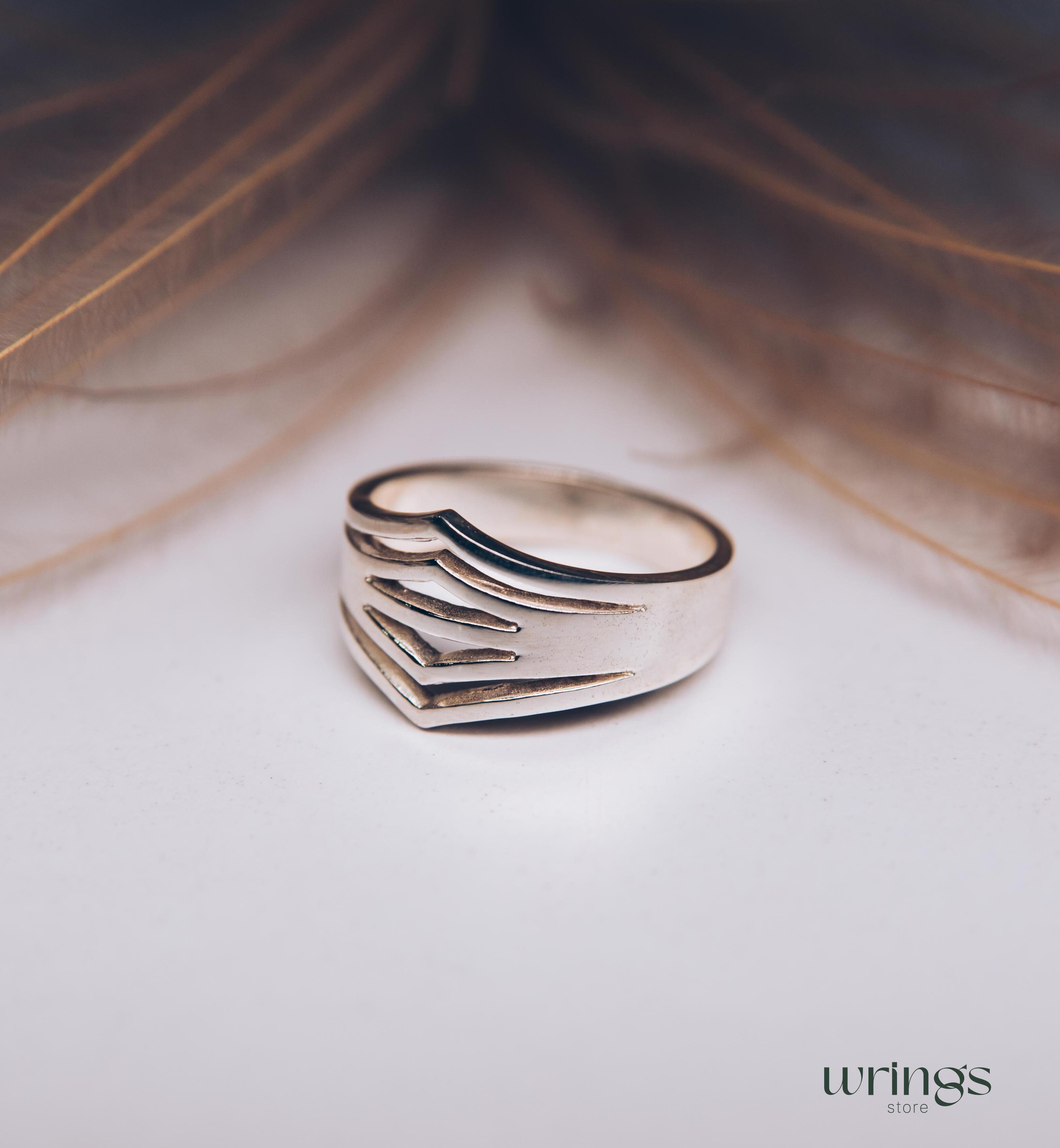 Chunky Women's Double Chevron Ring Casual Design