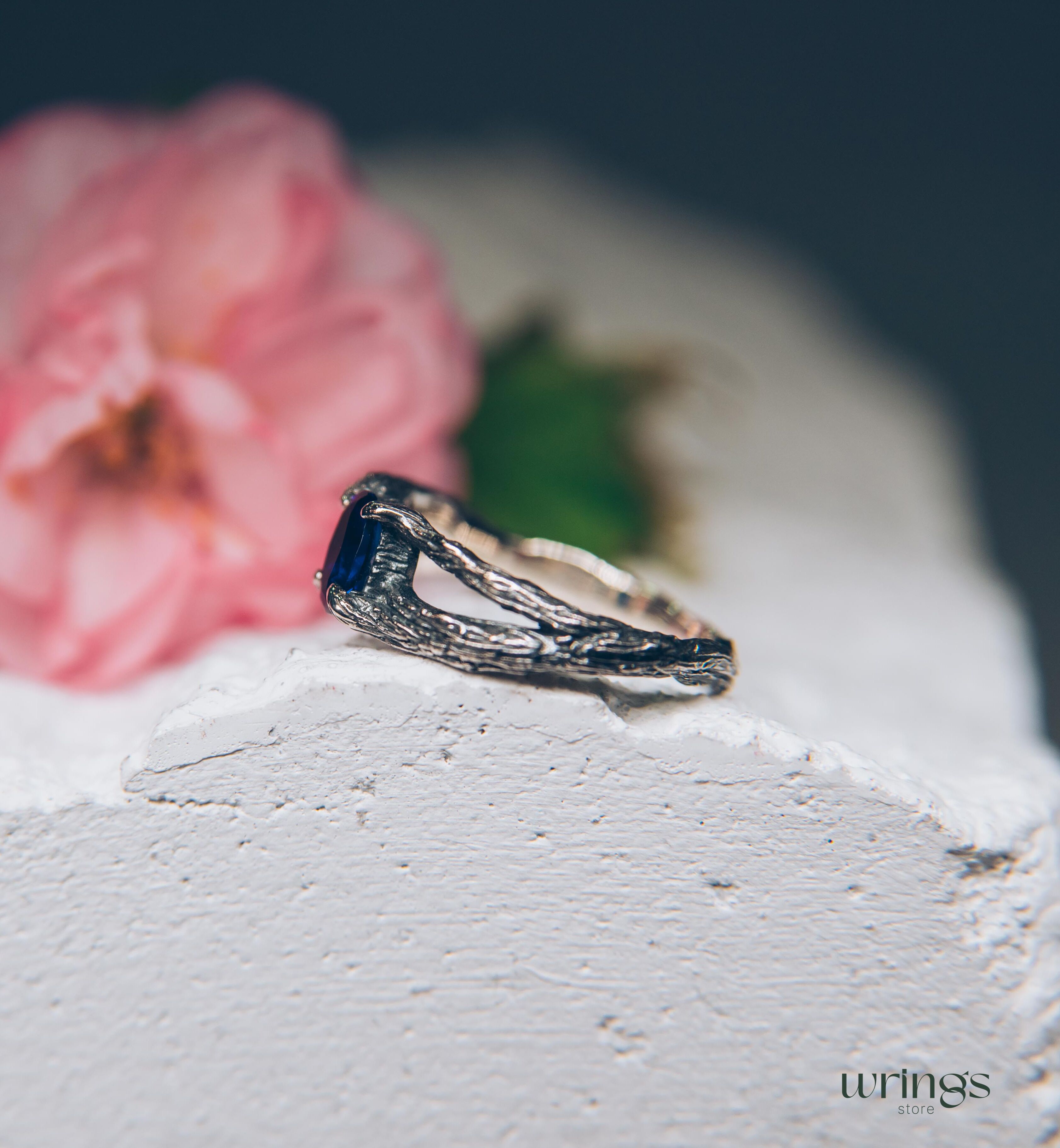 Cute Split Shank Double Branch Oval Sapphire Engagement Ring