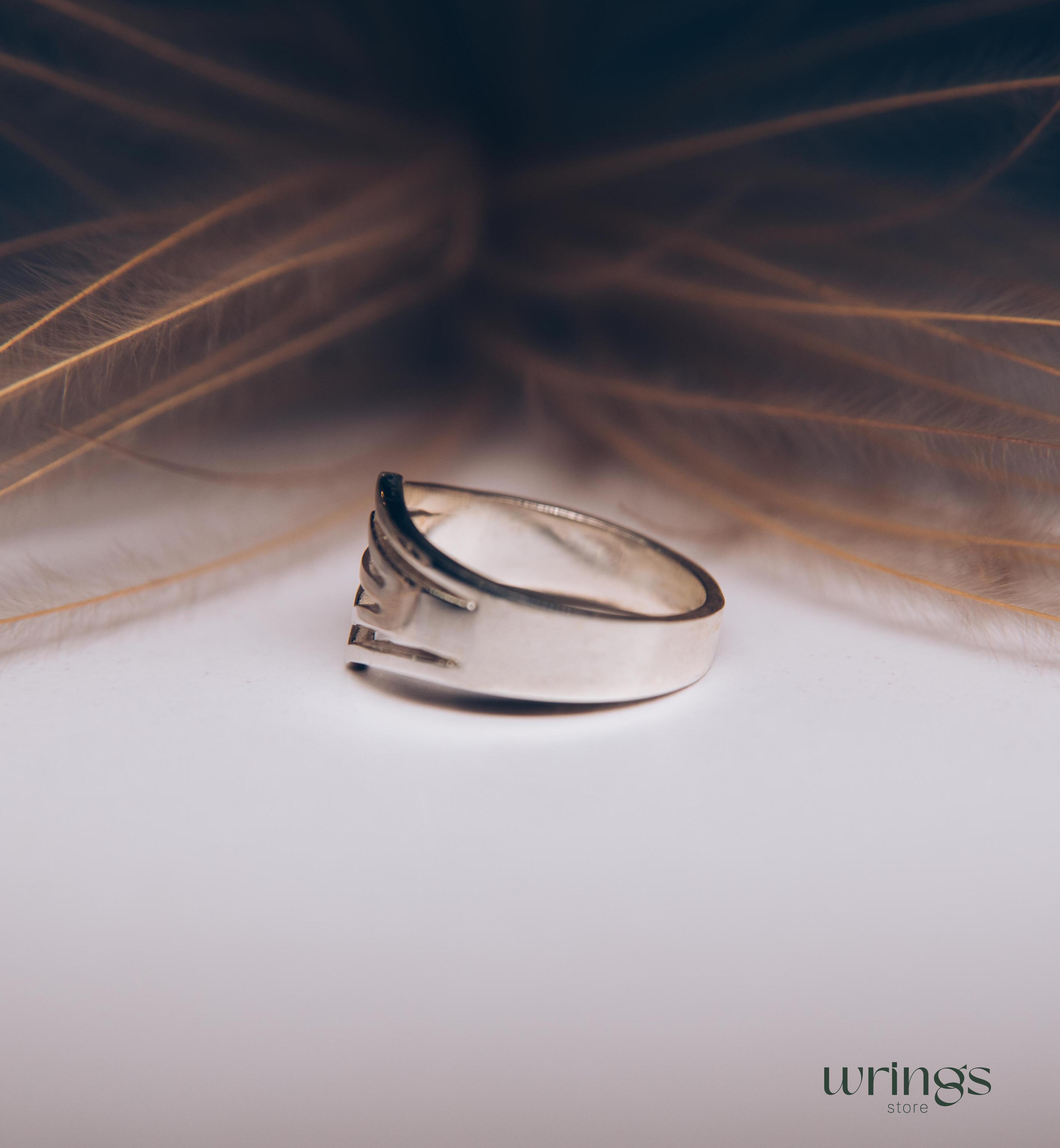 Chunky Women's Double Chevron Ring Casual Design