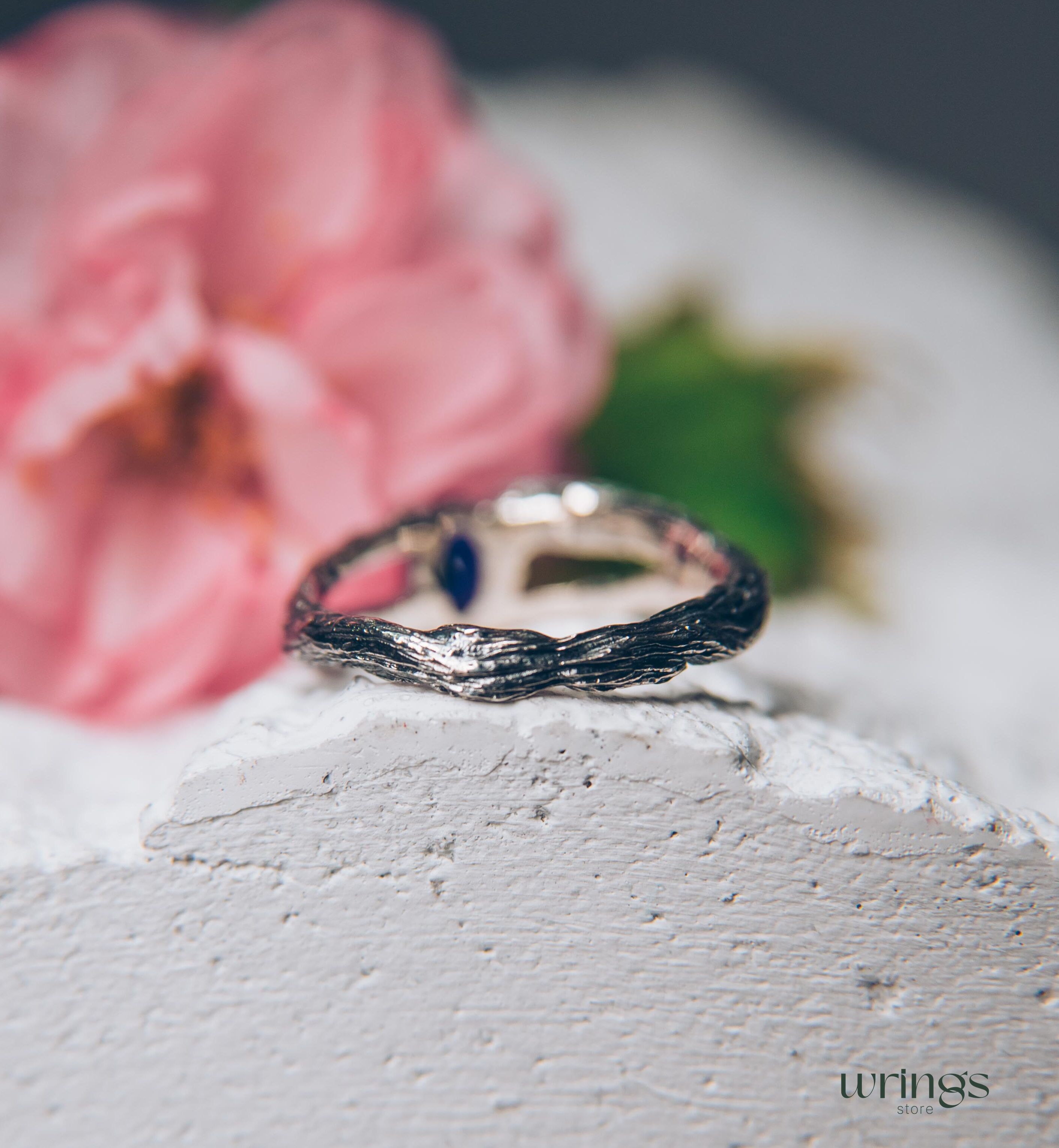 Cute Split Shank Double Branch Oval Sapphire Engagement Ring