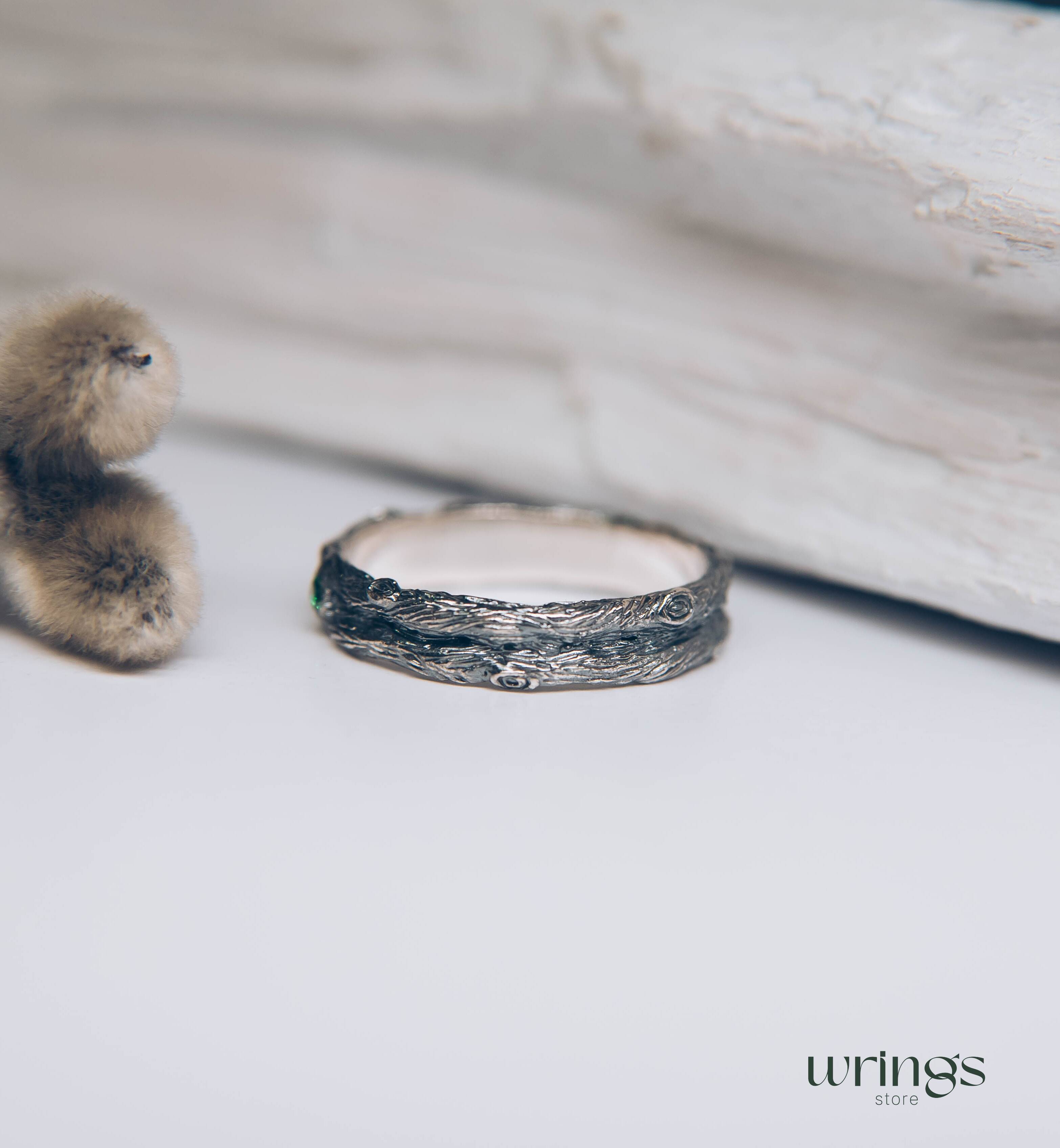 Tree Branch and knots Silver Ring with Emerald