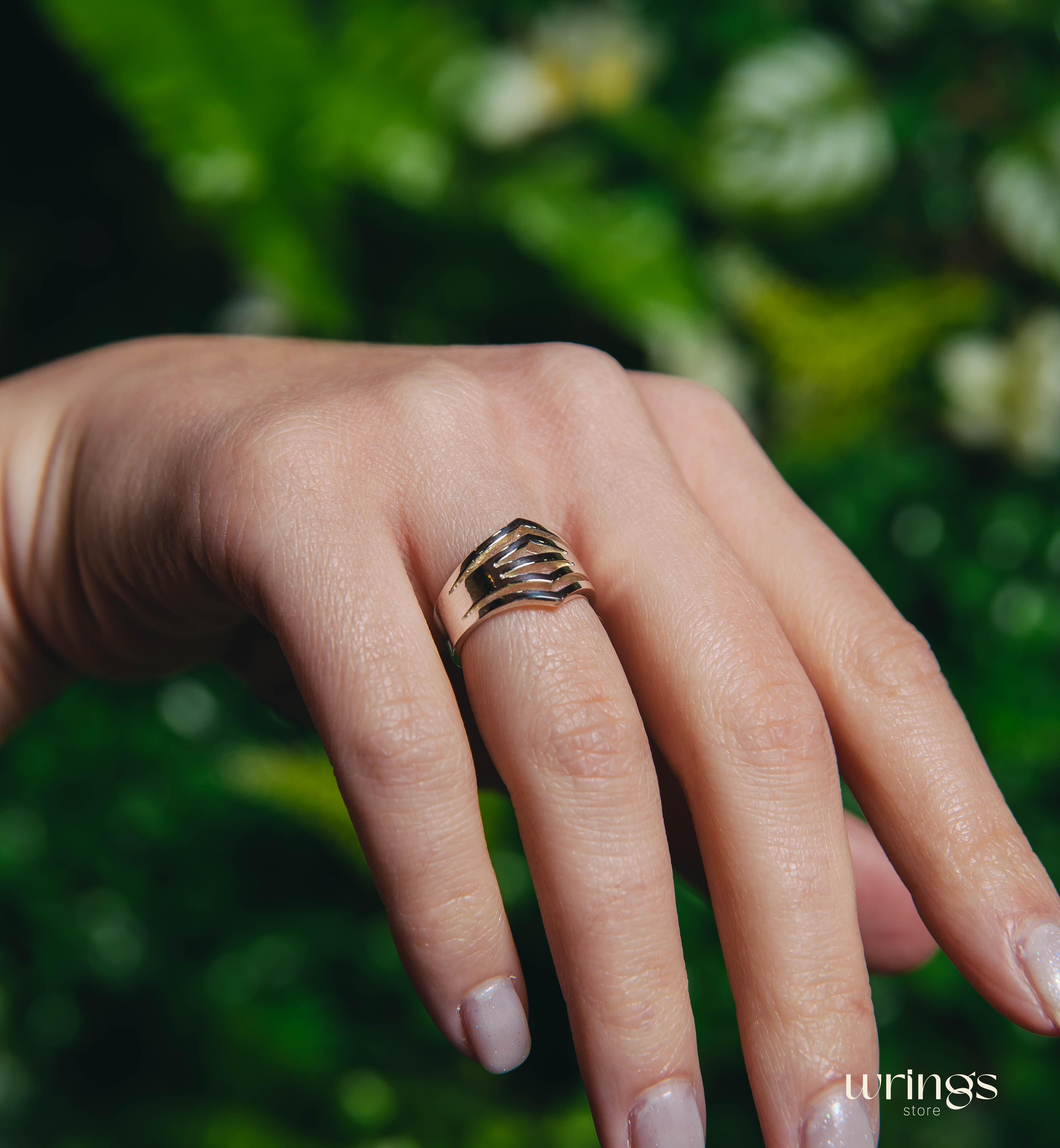 Chunky Women's Double Chevron Ring Casual Design