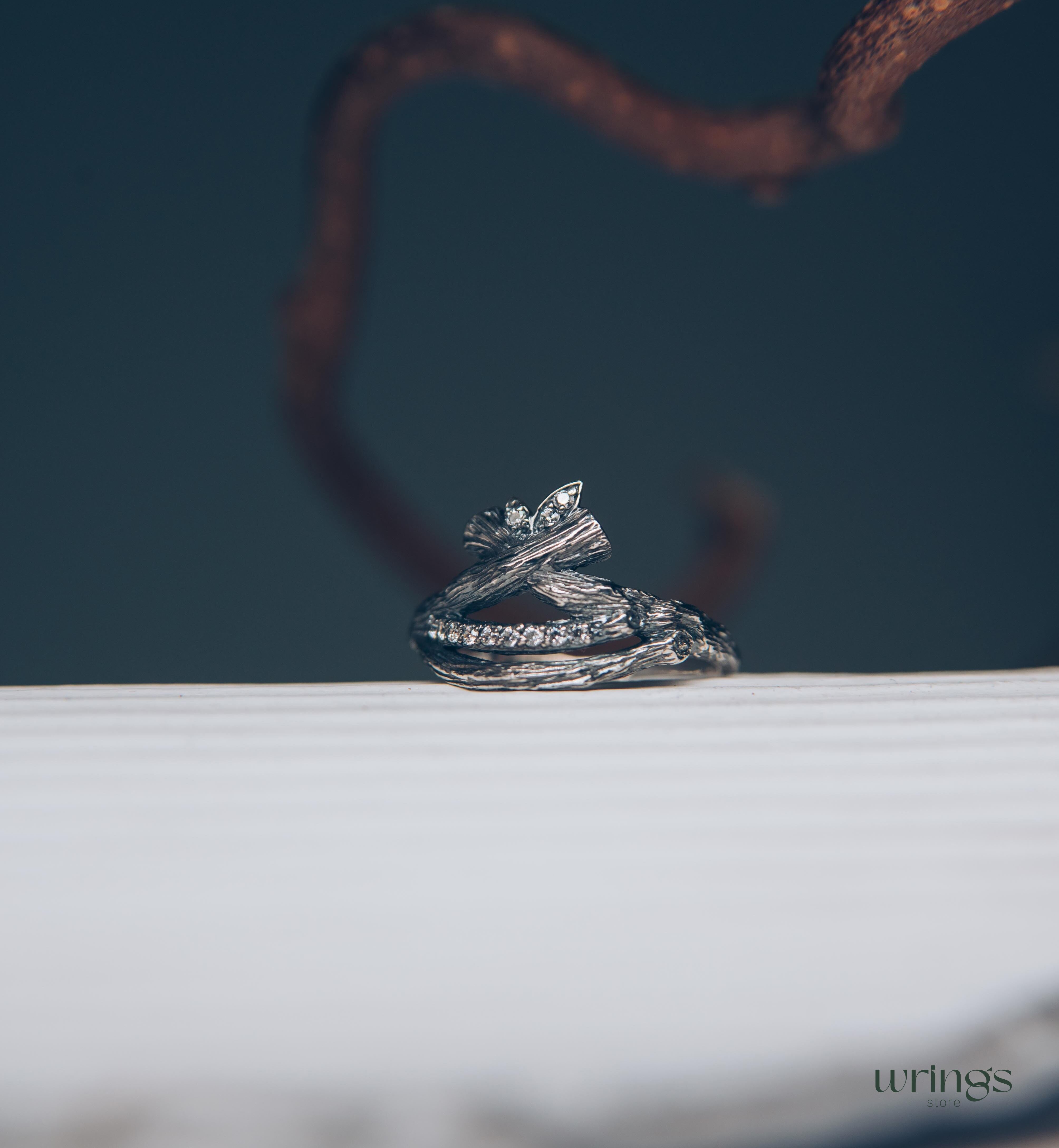 Leaves on Crossed Branches with CZ Gems Silver Ring