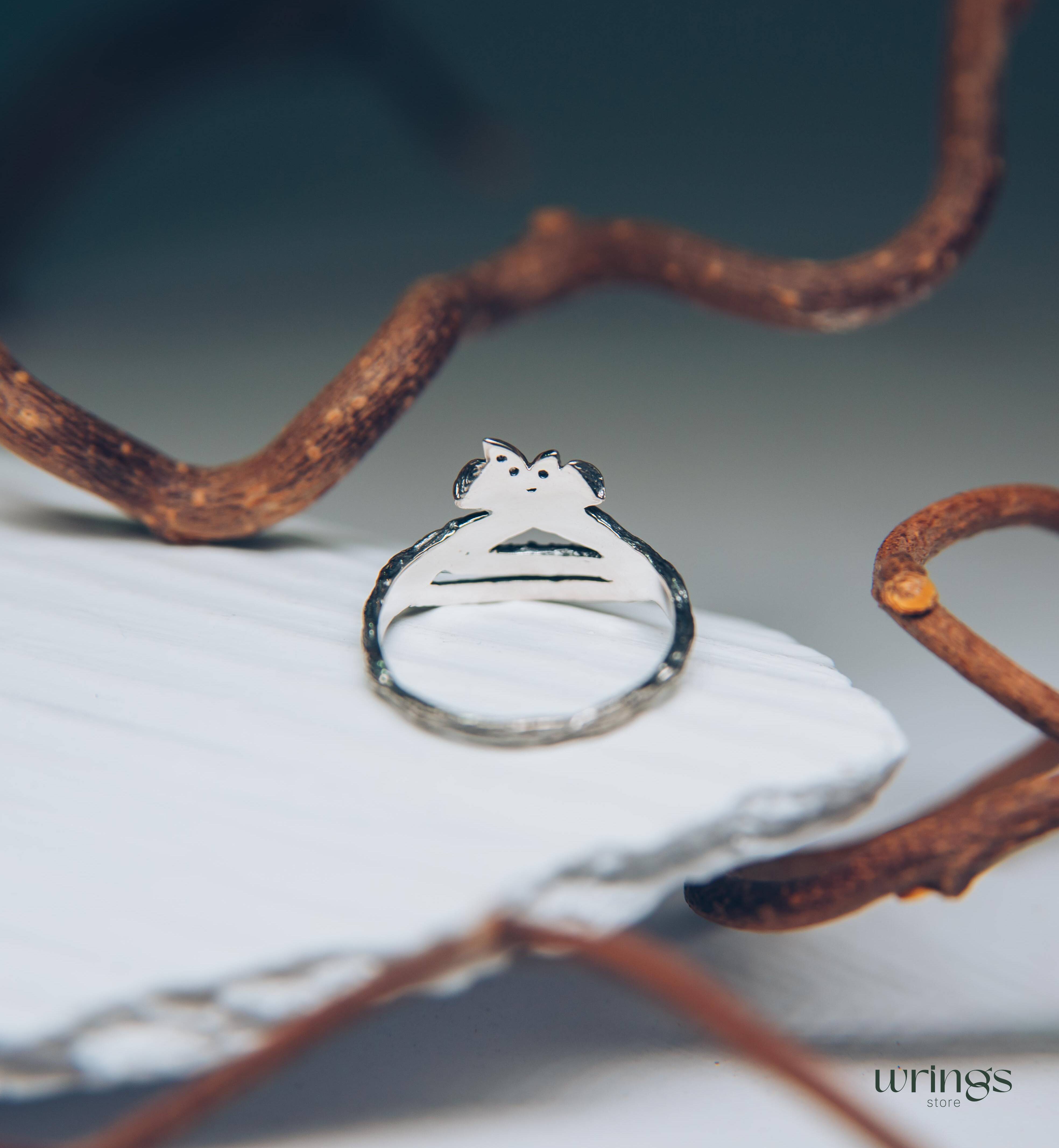 Leaves on Crossed Branches with CZ Gems Silver Ring