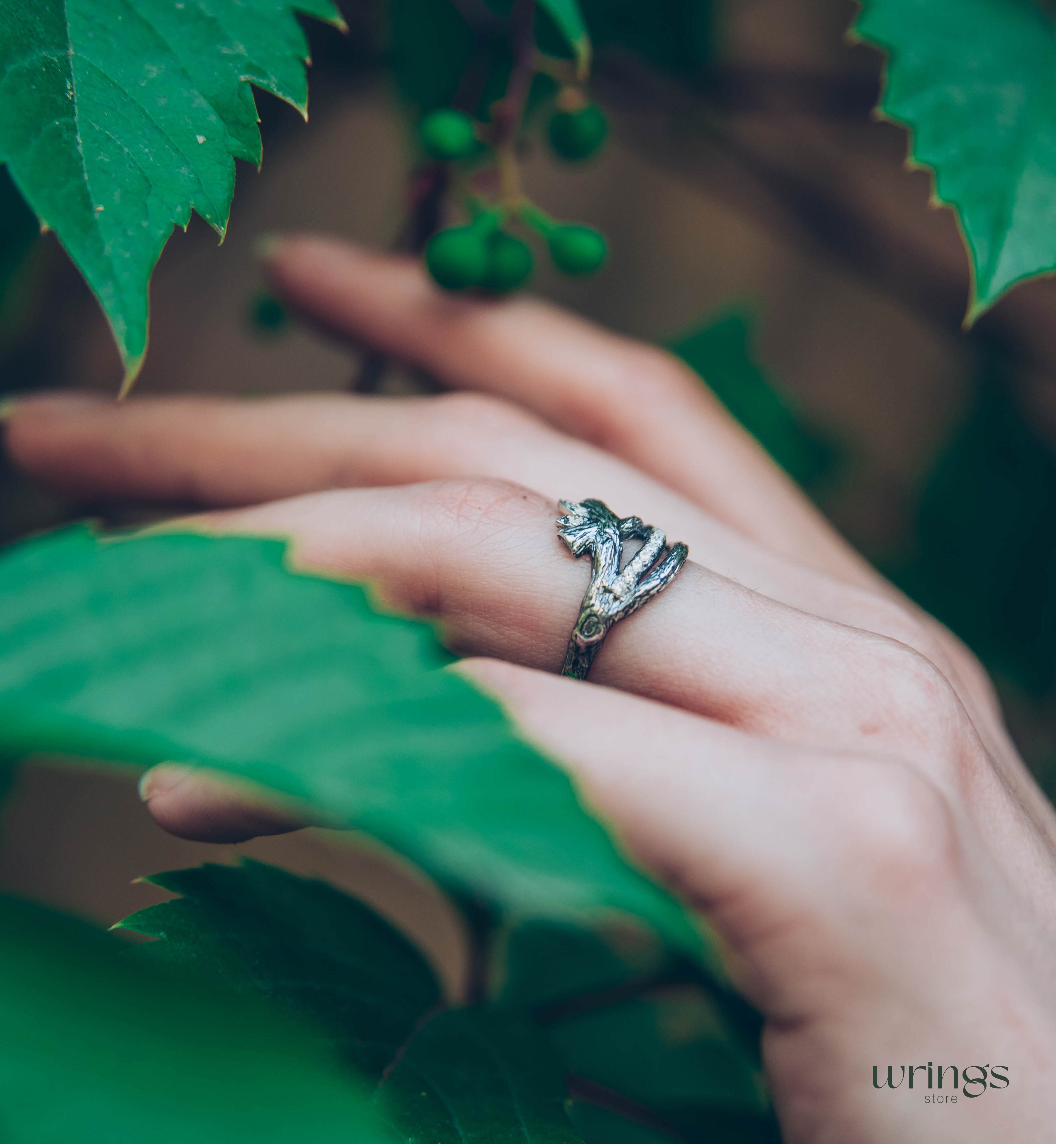 Leaves on Crossed Branches with CZ Gems Silver Ring