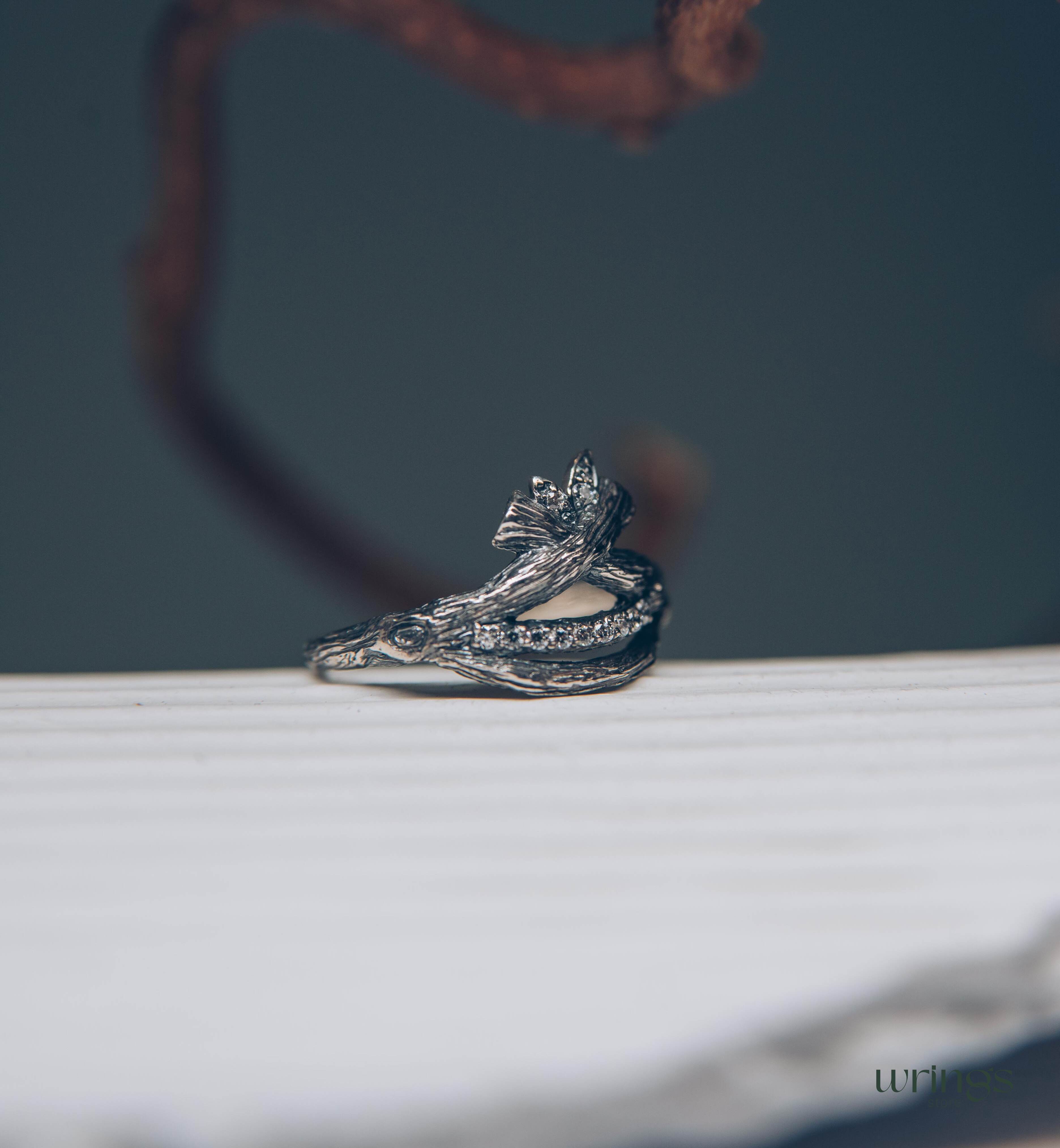 Leaves on Crossed Branches with CZ Gems Silver Ring
