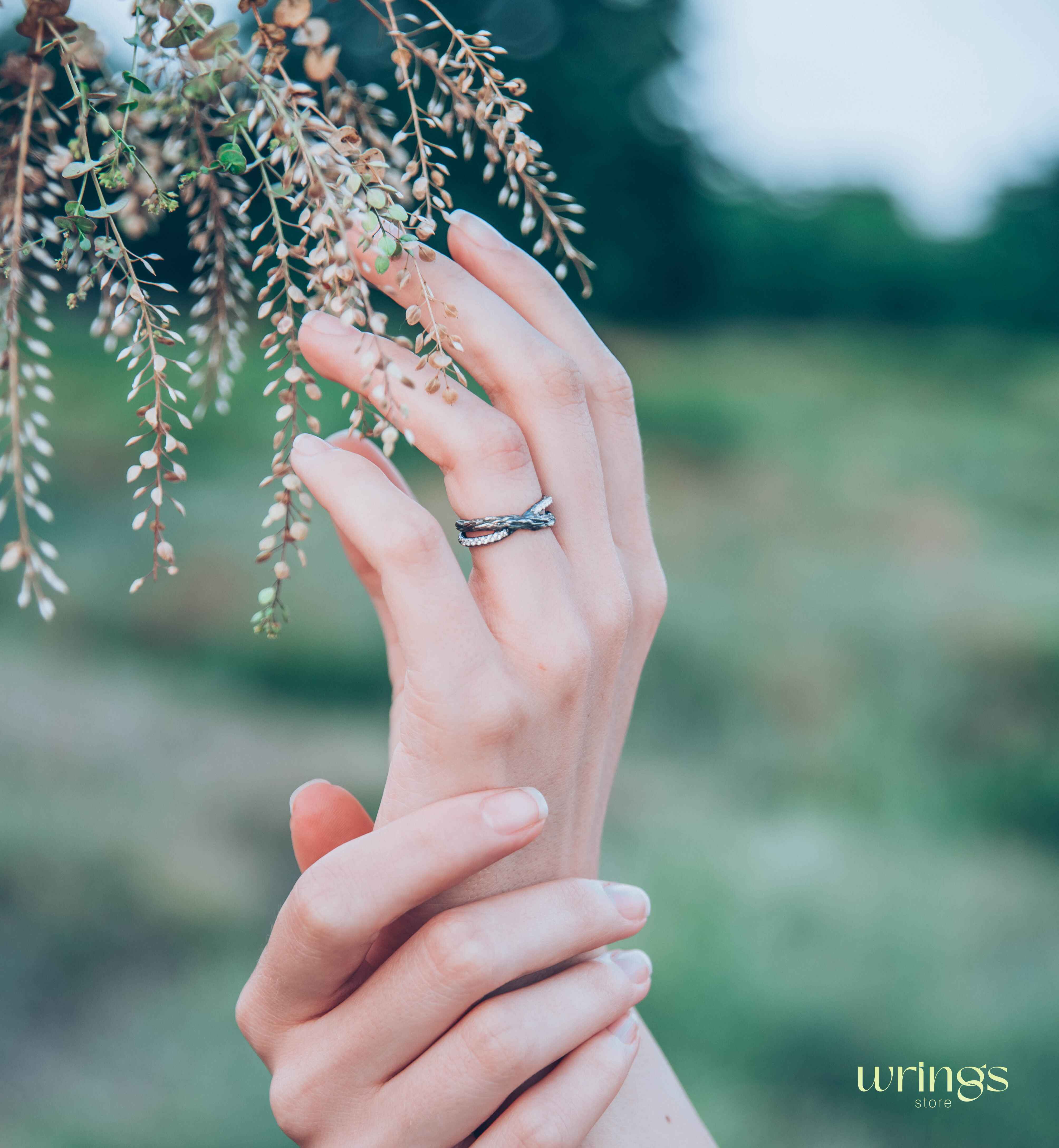 Unusual Branch Criss-Cross Ring with Cubic Zirconia
