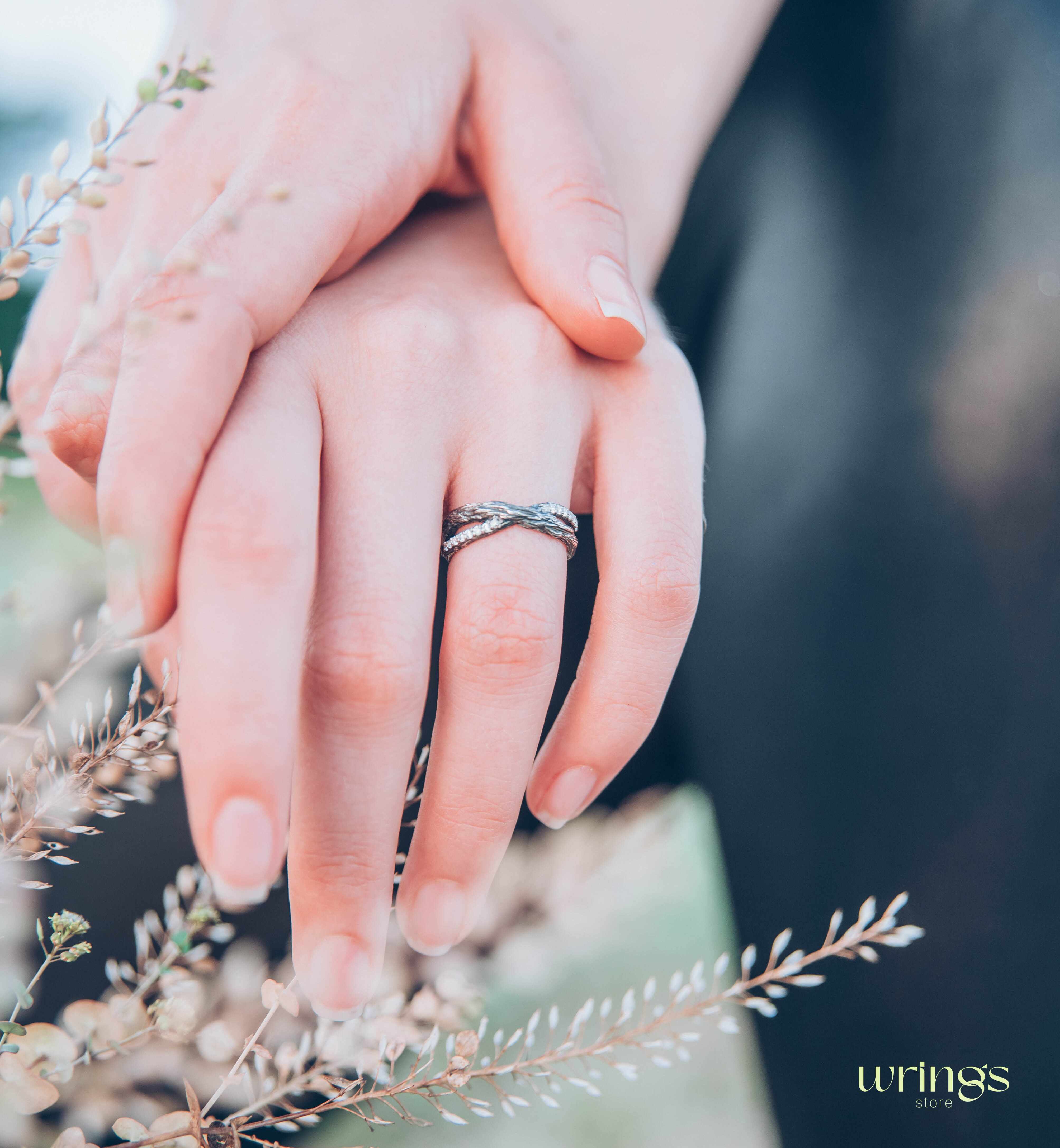 Unusual Branch Criss-Cross Ring with Cubic Zirconia