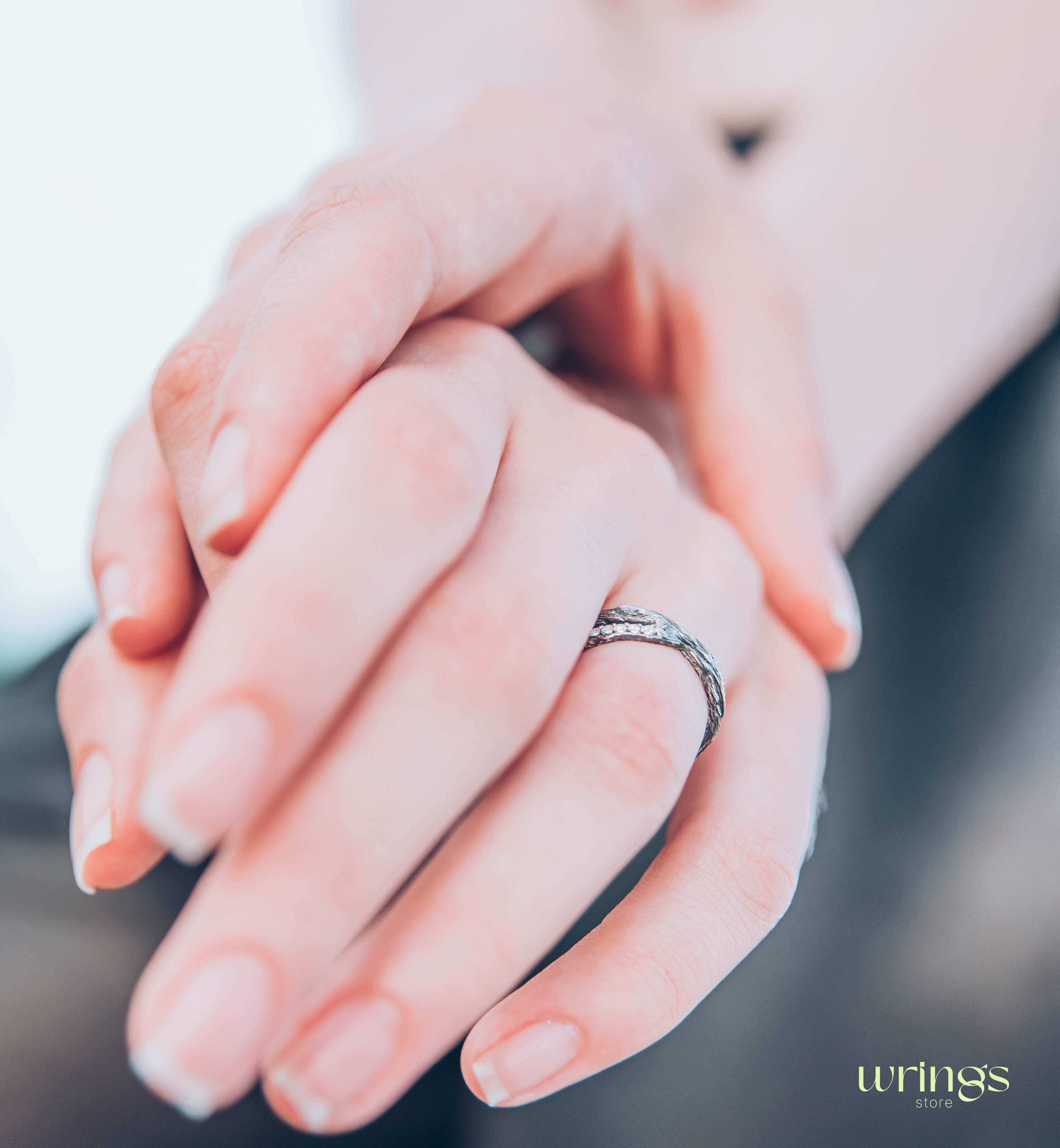 Unusual Branch Criss-Cross Ring with Cubic Zirconia