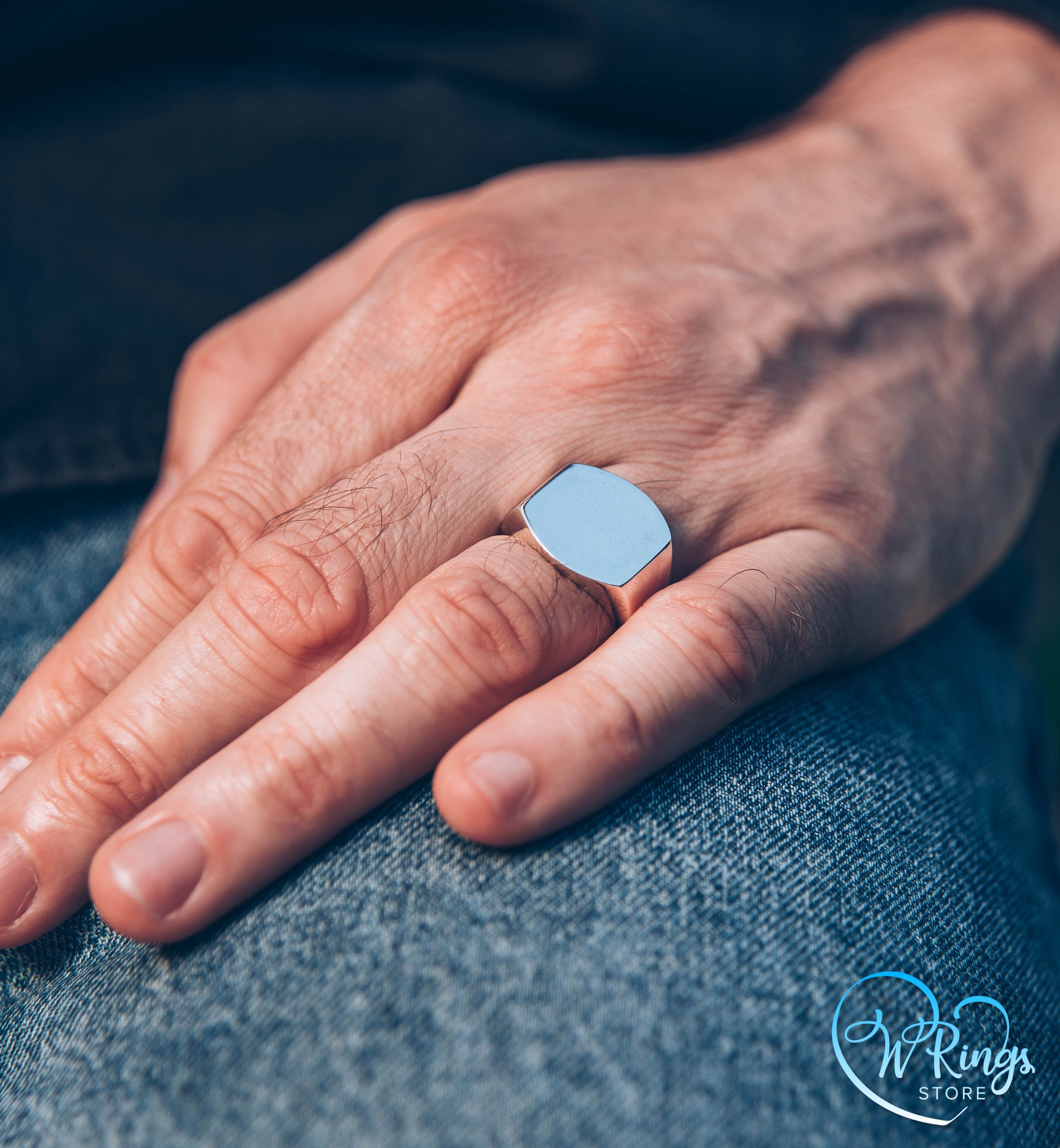Giant Size Blank Rounded Rectangle Signet Ring in Silver