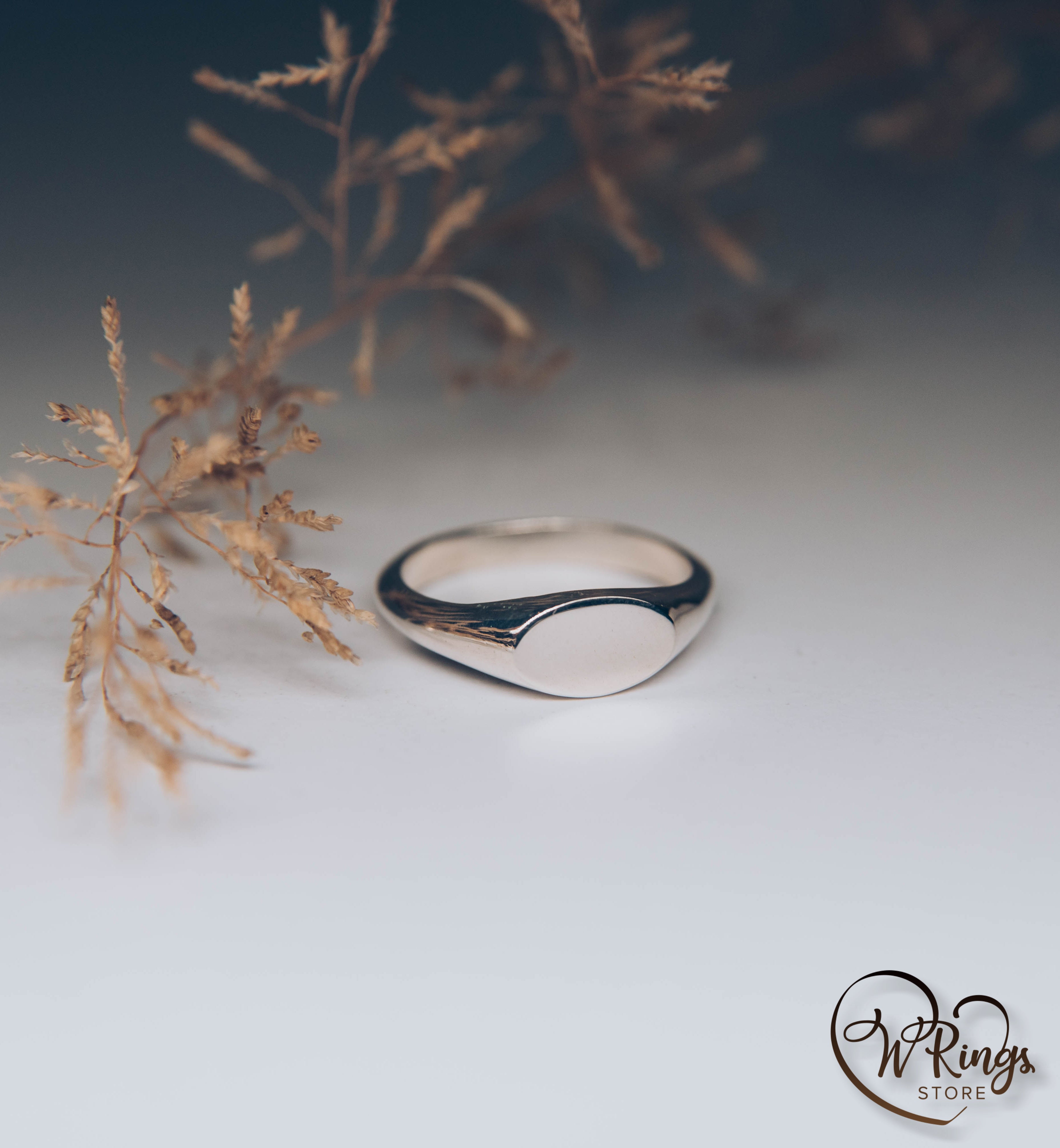 Smallest Size Blank Landscape Oval Signet Ring in Sterling Silver