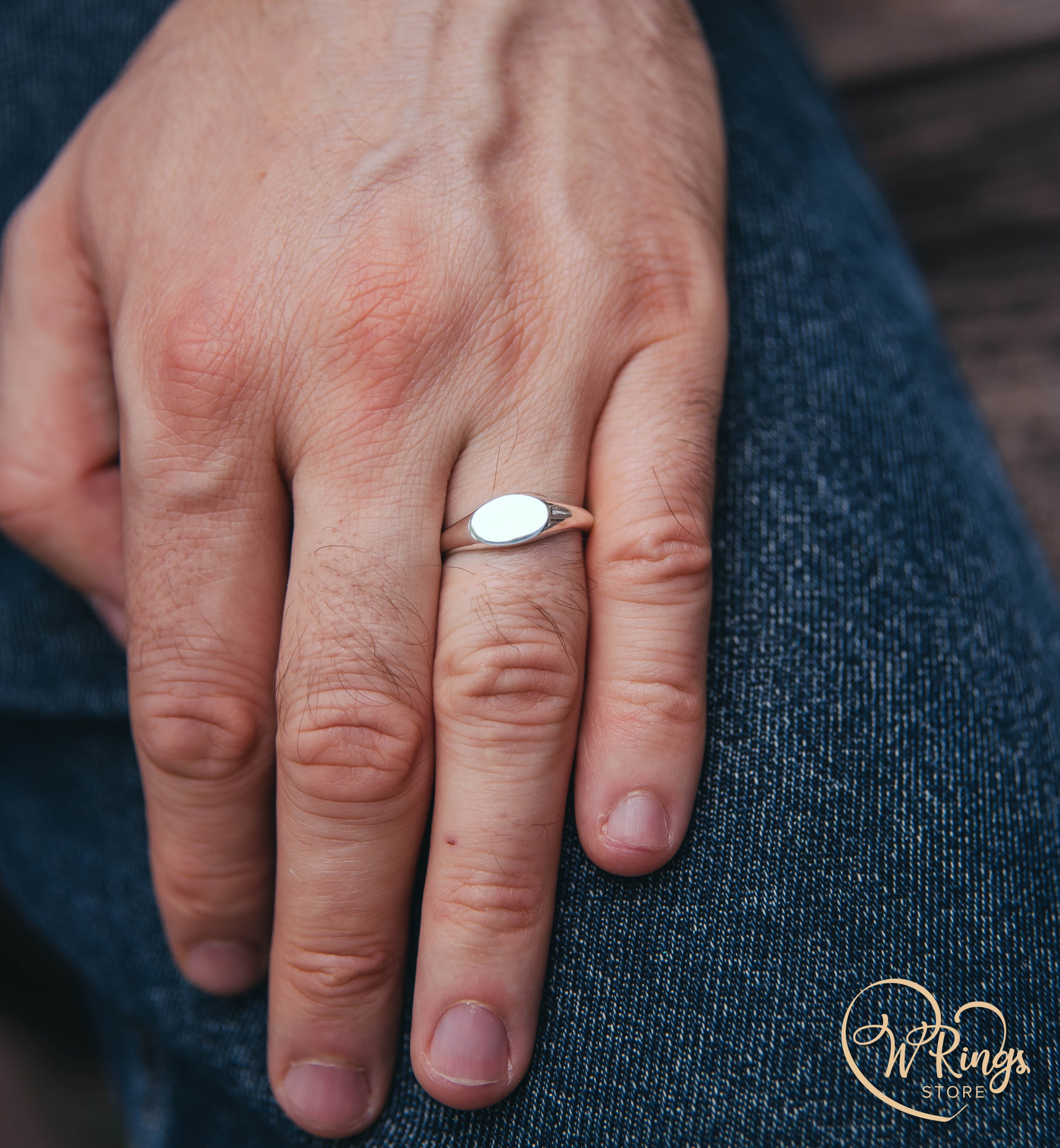 Smallest Size Blank Landscape Oval Signet Ring in Sterling Silver