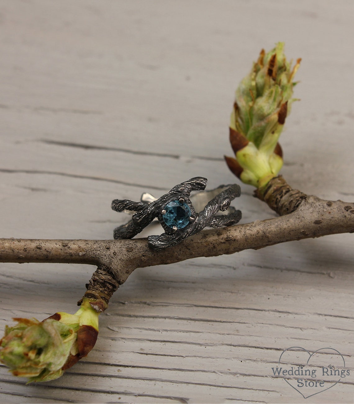 Silver Twisted Branch & Shiny Topaz — Women's Statement Ring