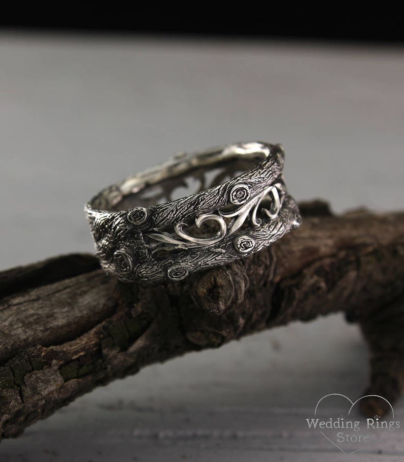 Vintage style Vine and Tree Wide Wedding Band