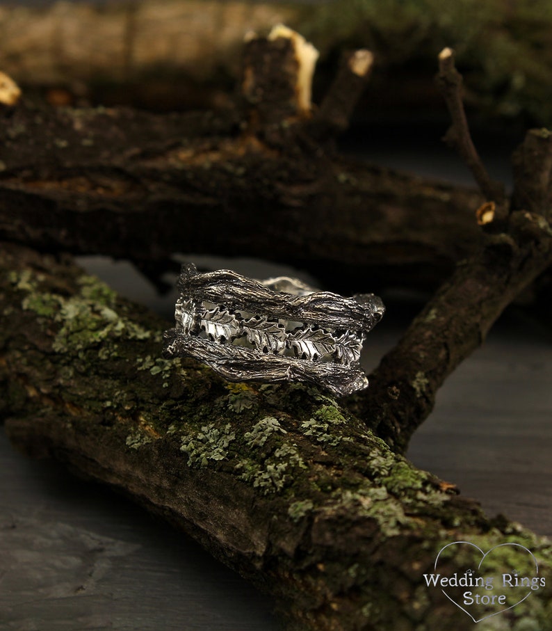 Heavy Men's Silver Band Ring with Tree bark and oak Leaves