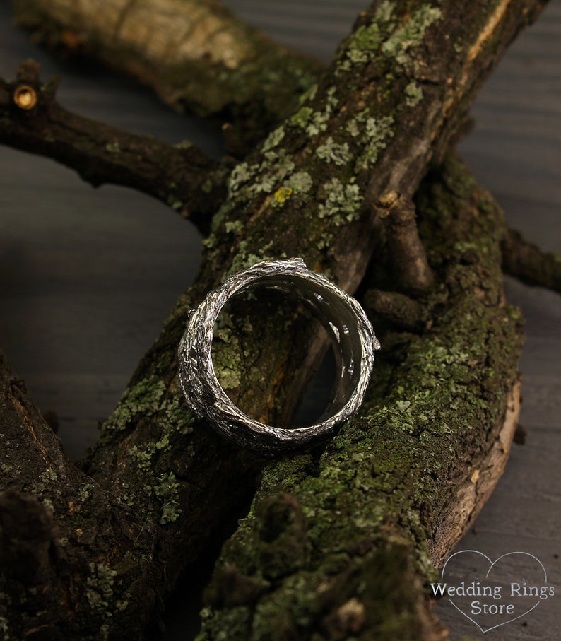 Heavy Men's Silver Band Ring with Tree bark and oak Leaves