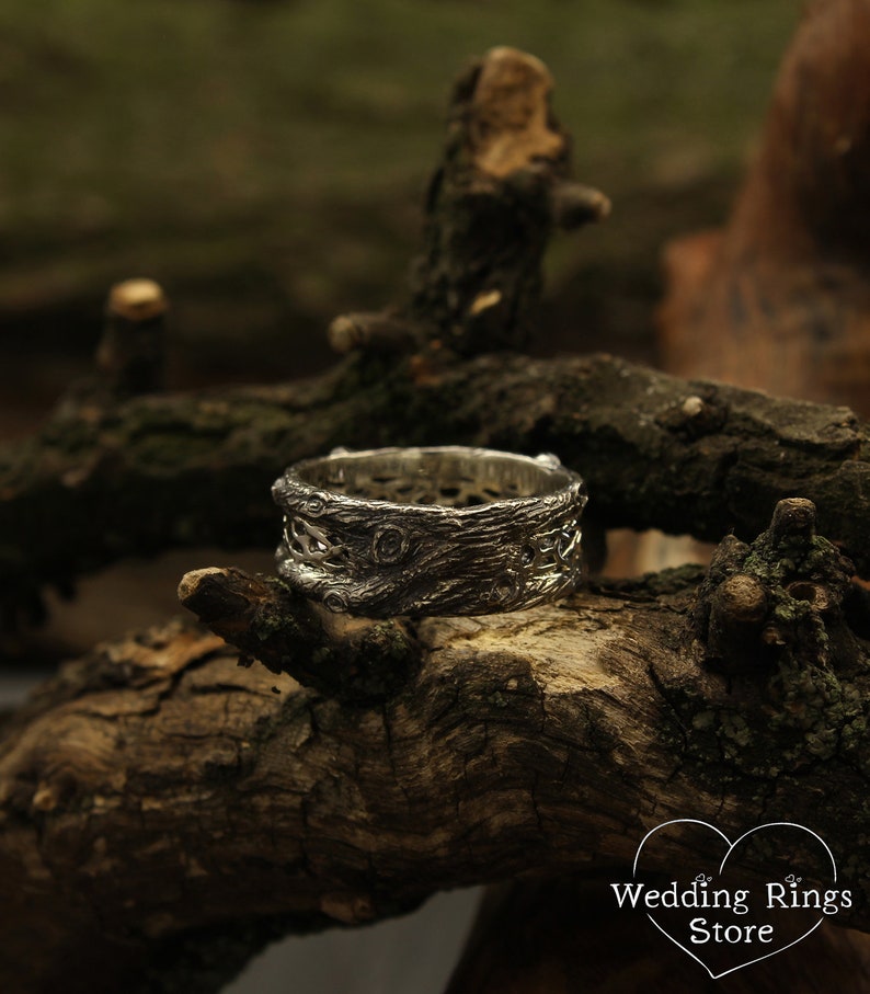 Unique Vintage style Celtic Tree Band with Gemstone