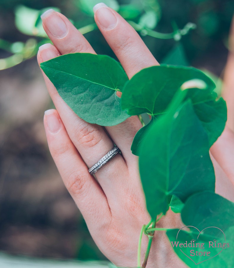 Unique Woodbark texture Dainty Nature Wedding Band for Women