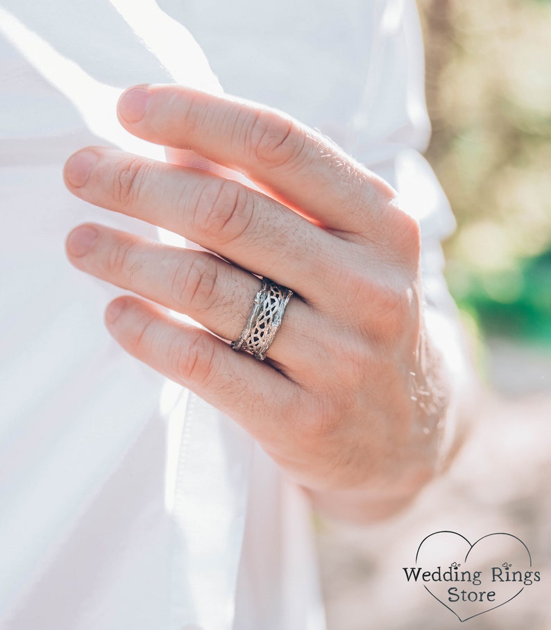 Celtic knot and Tree bark Men's Wedding Band in Mixed Metals