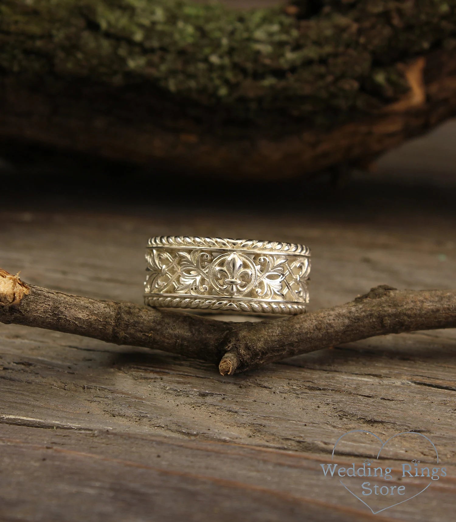 Fleur de Lis Vintage style Filigree Silver Wedding Band