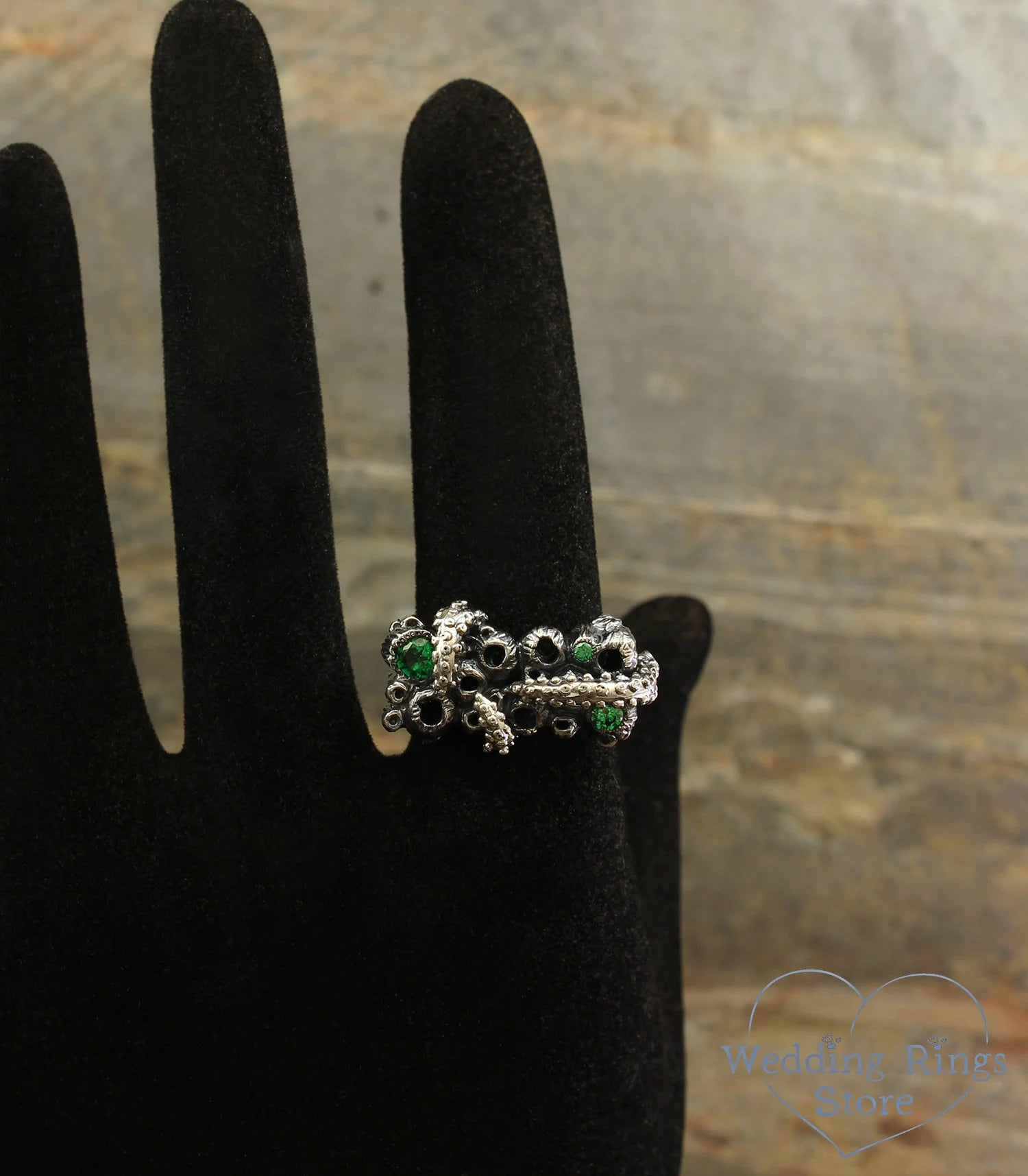 Solid Silver Ocean Seashells Ring with Emerald Gemstone