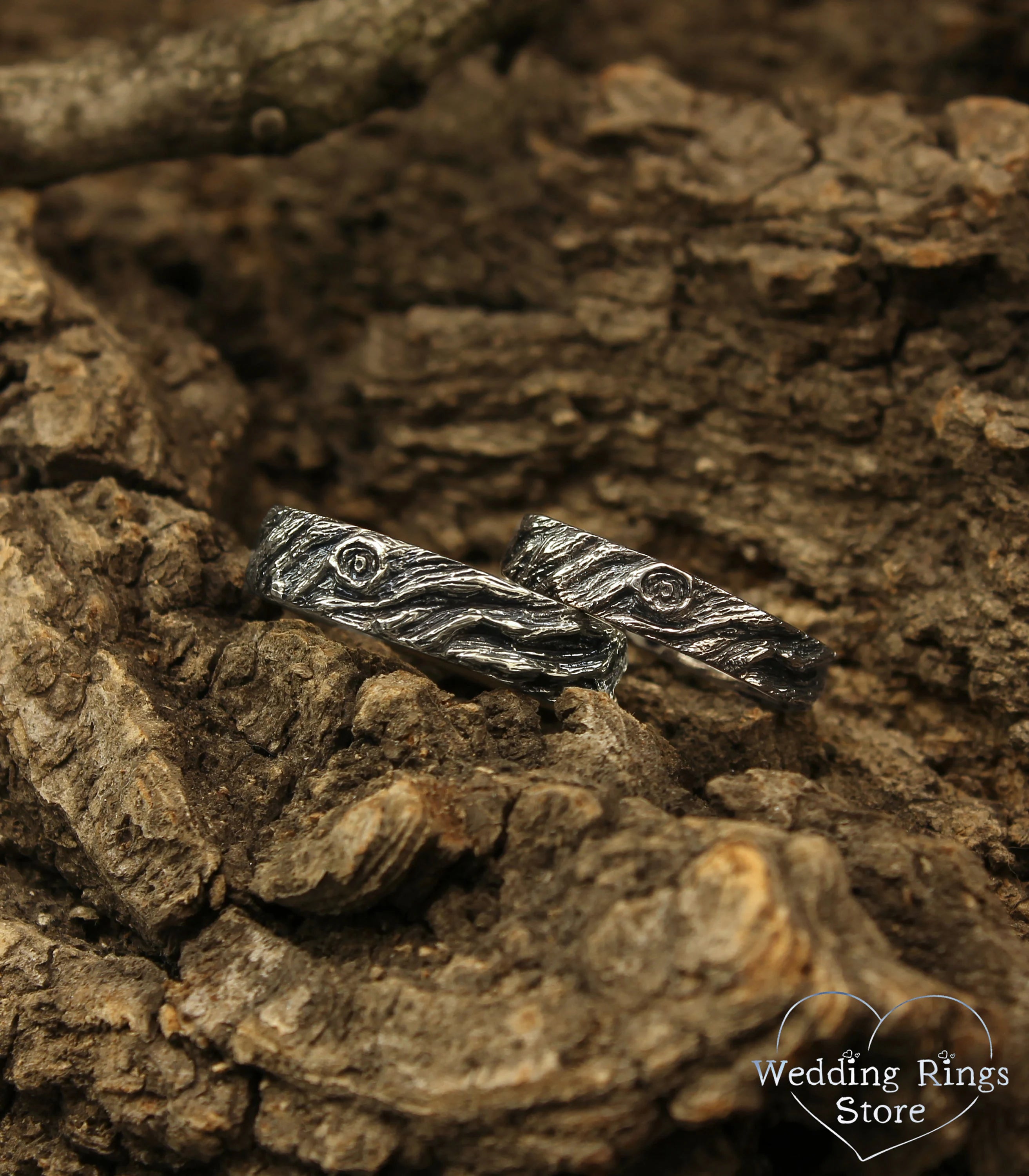 Simple Rustic Woodbark Silver Wedding Bands Set