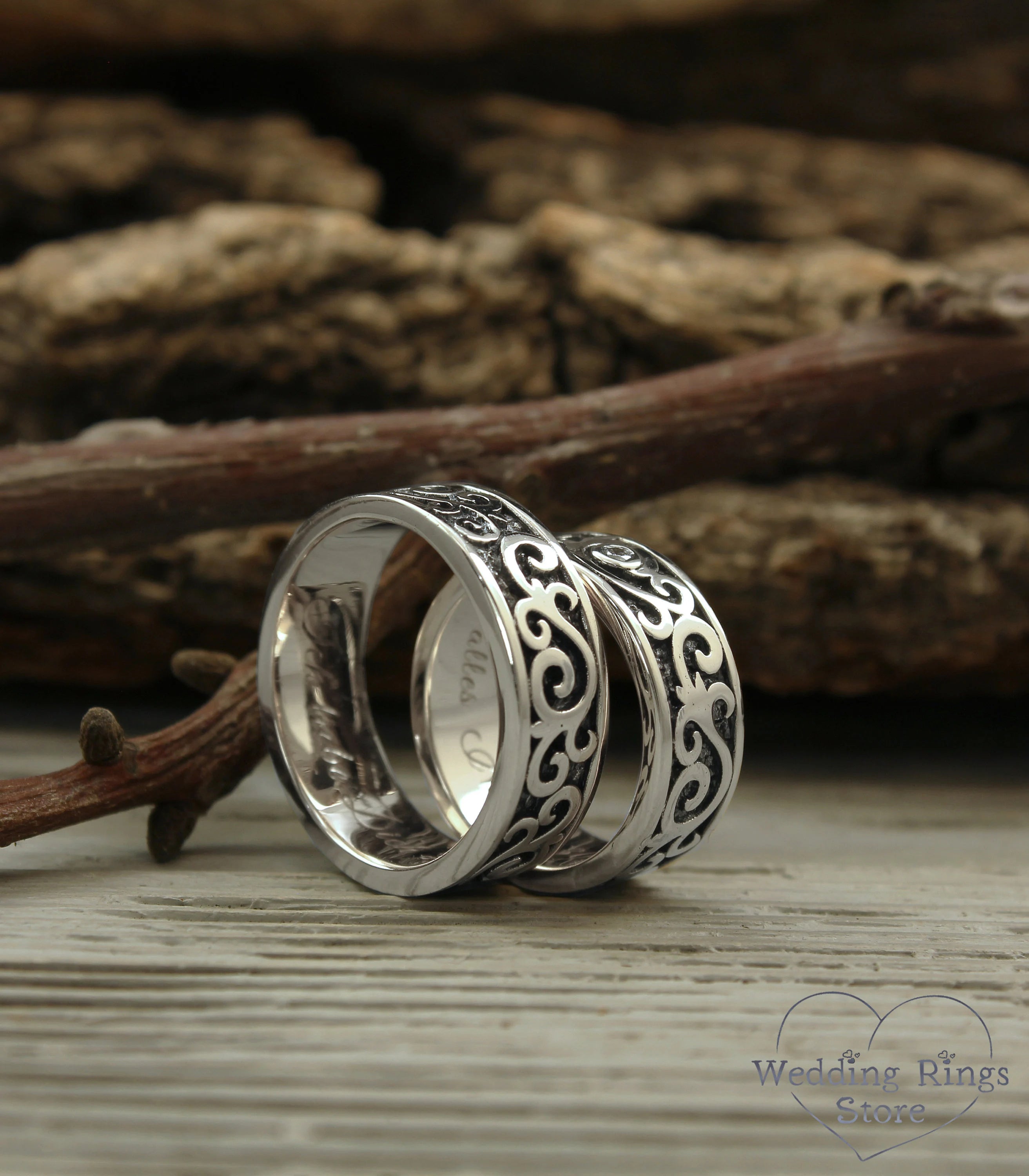 Unique Vine textured Wedding Rings Set with Diamond