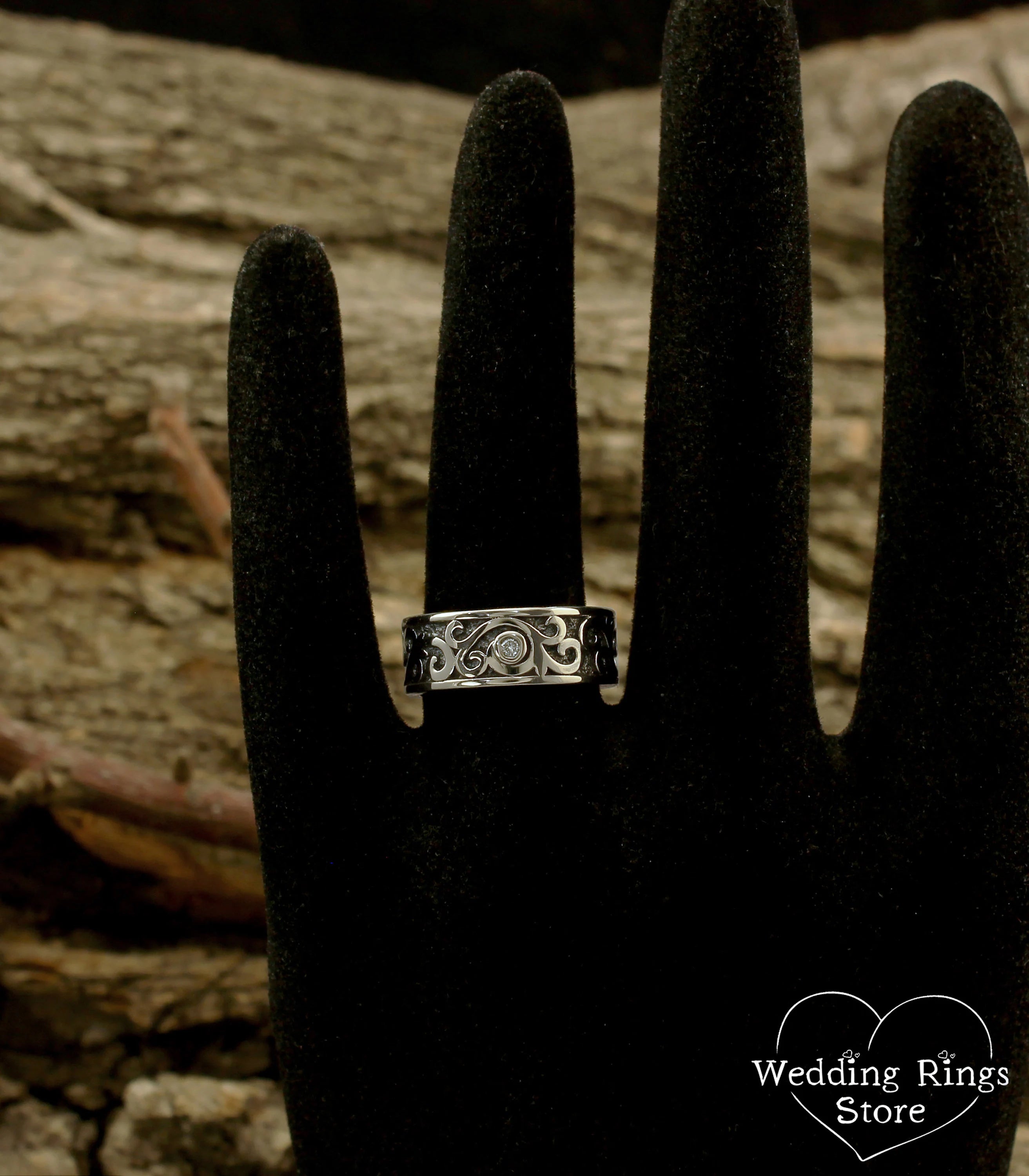 Unique Vine textured Wedding Rings Set with Diamond