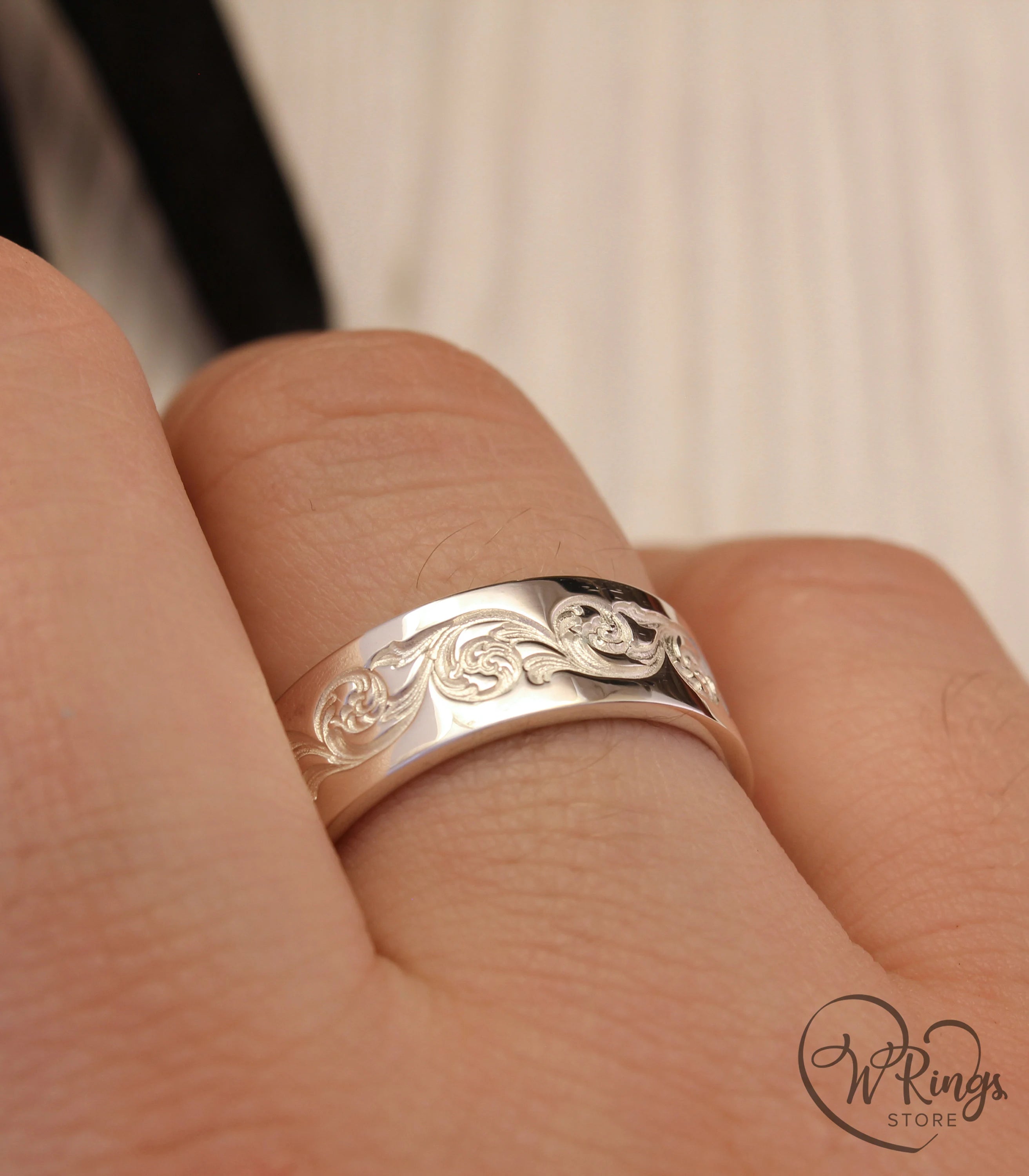 Vintage style Silver Wedding Band with Engraved Vines