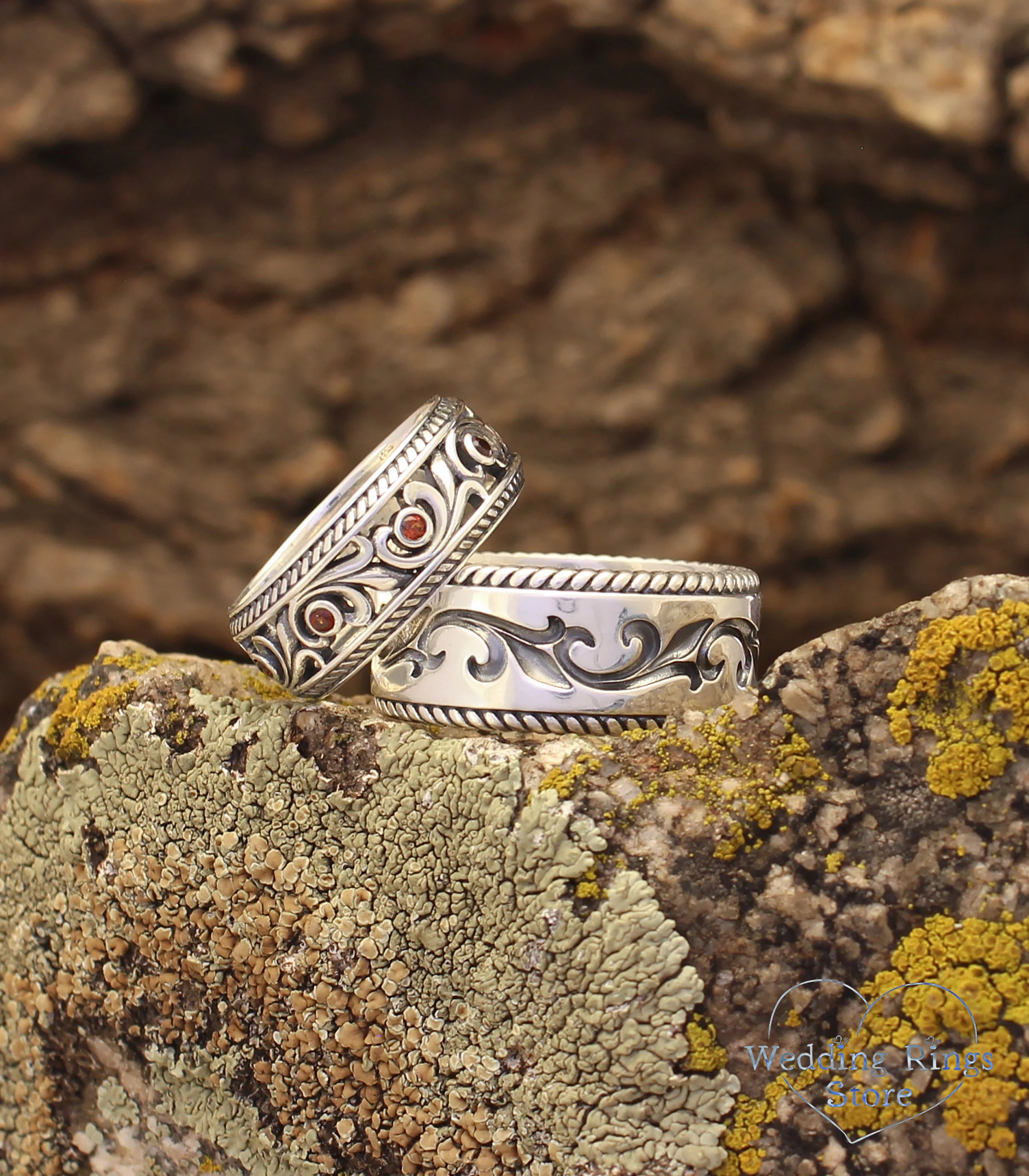 Durable Vintage style Couple Wedding Set with Garnet