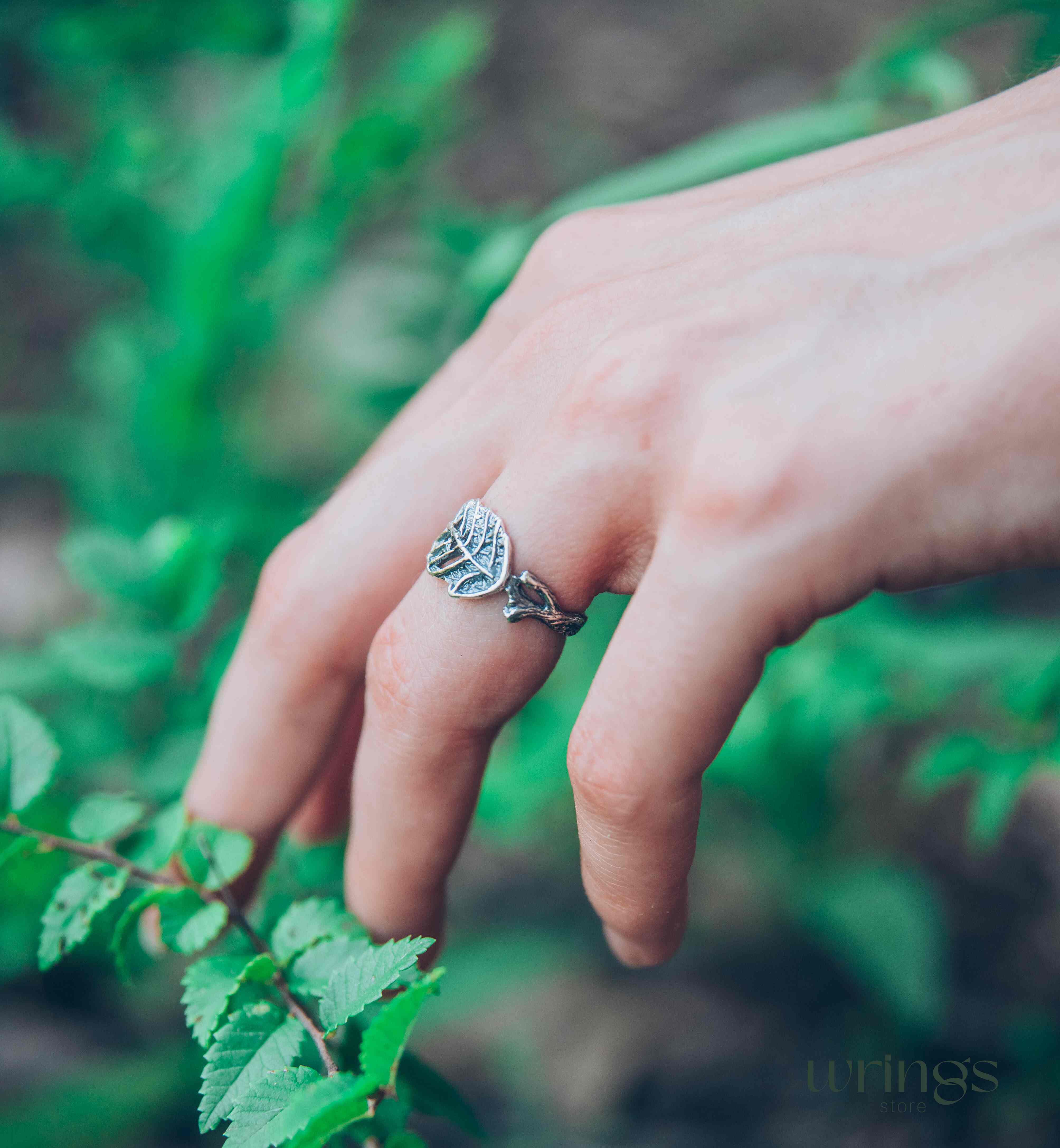 Water in a Wild Leaf Ring in Solid Silver inspired by Nature