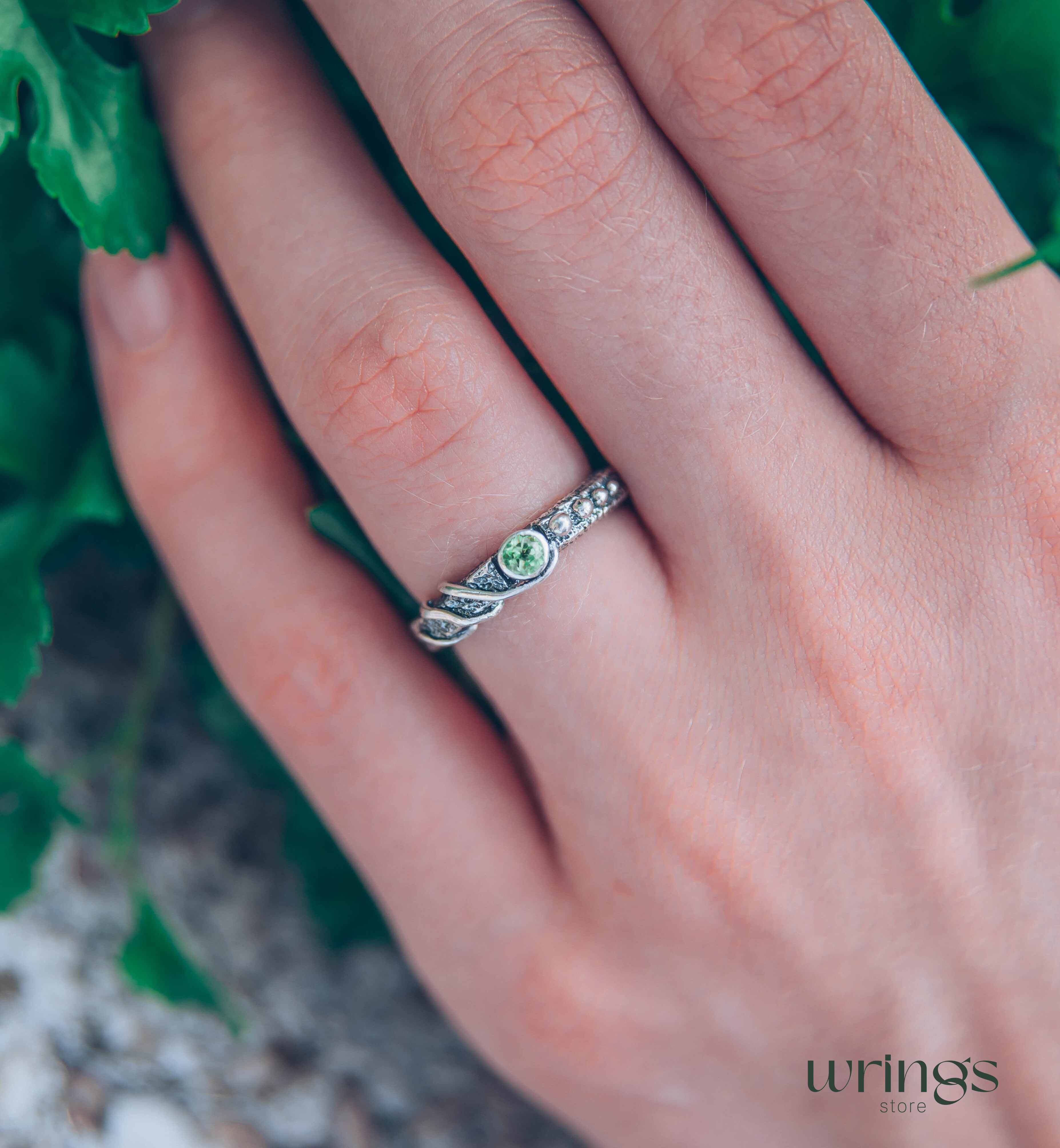 Modern Wild twisted Silver Engagement Ring with Peridot