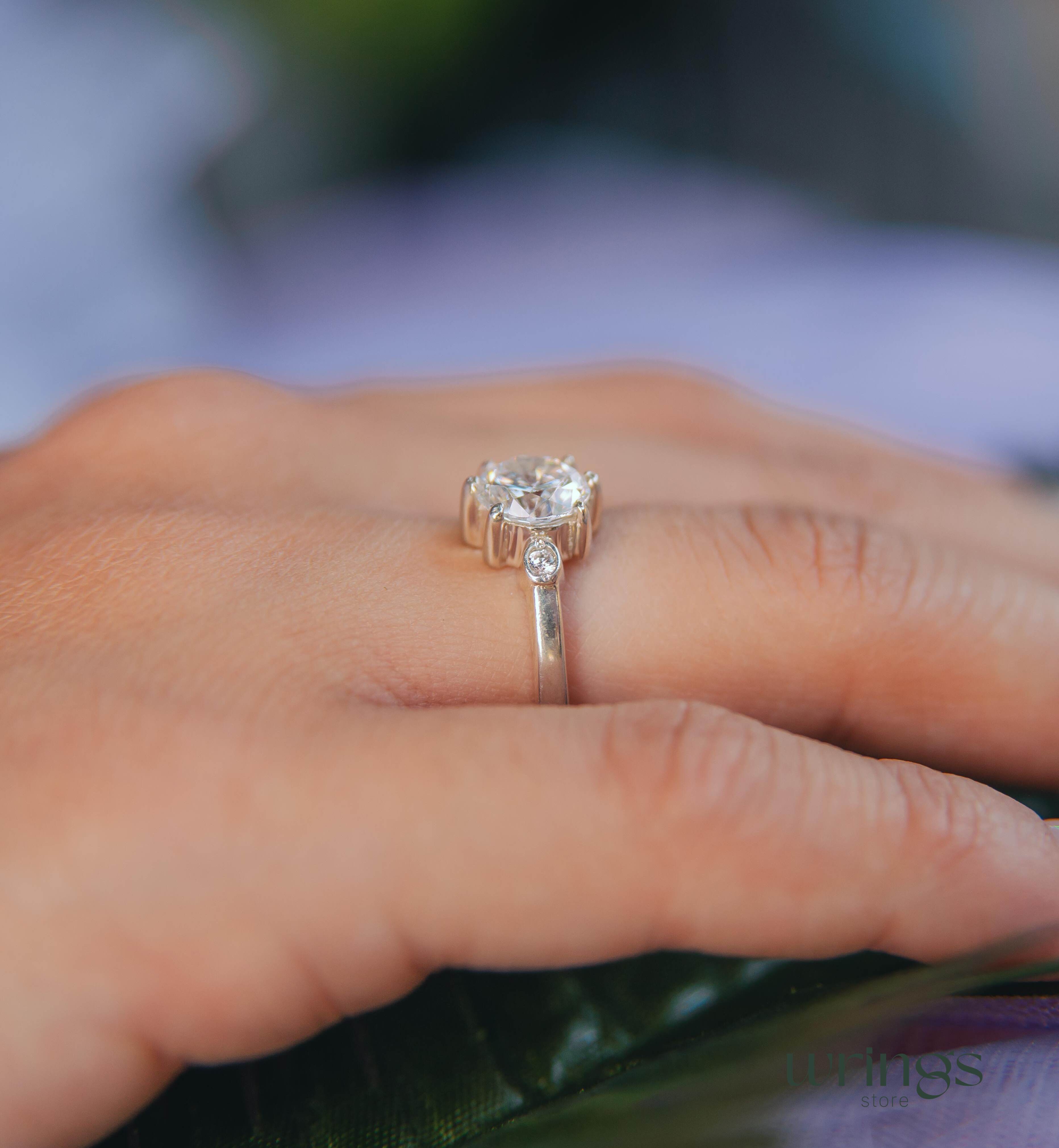 Large central White Stone 3 Stone Engagement Ring silver