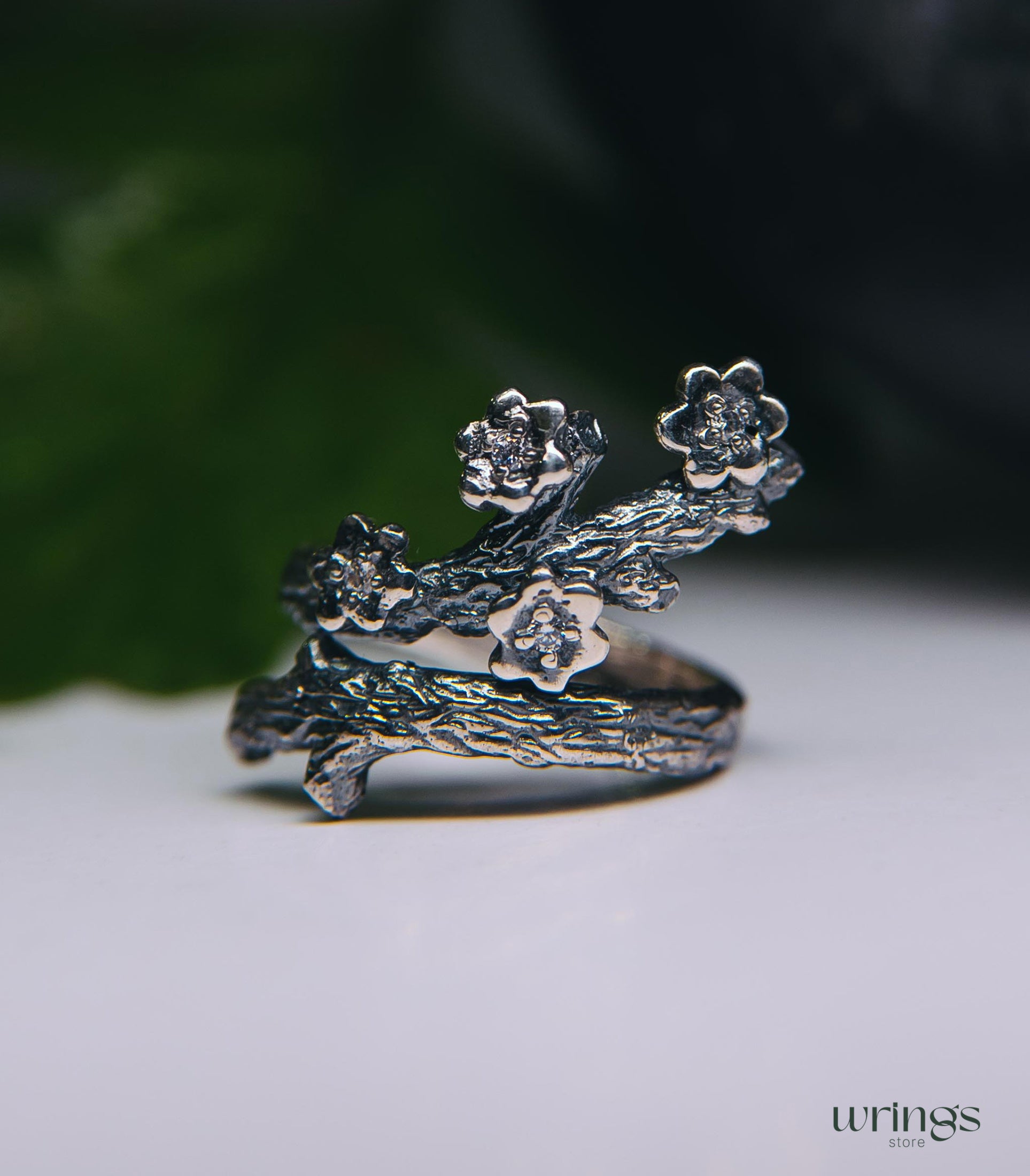 Daisy Flowers with Gems on a Silver Branch Frolal Ring