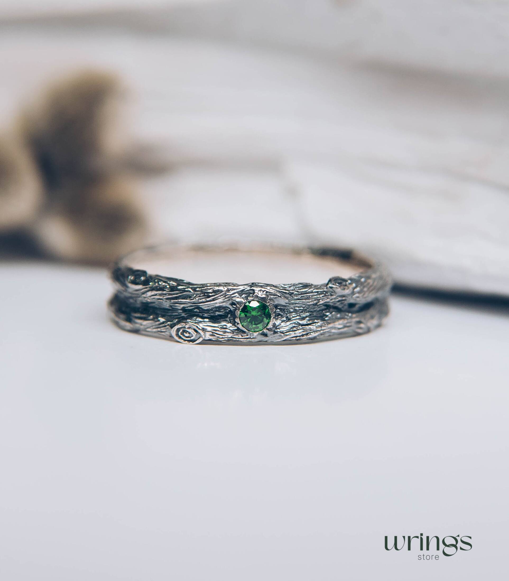 Tree Branch and knots Silver Ring with Emerald