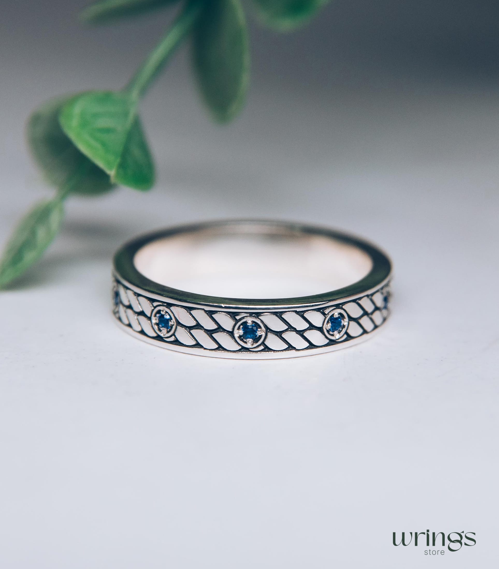 Cobblestone Design Womens Silver Ring with Sapphires