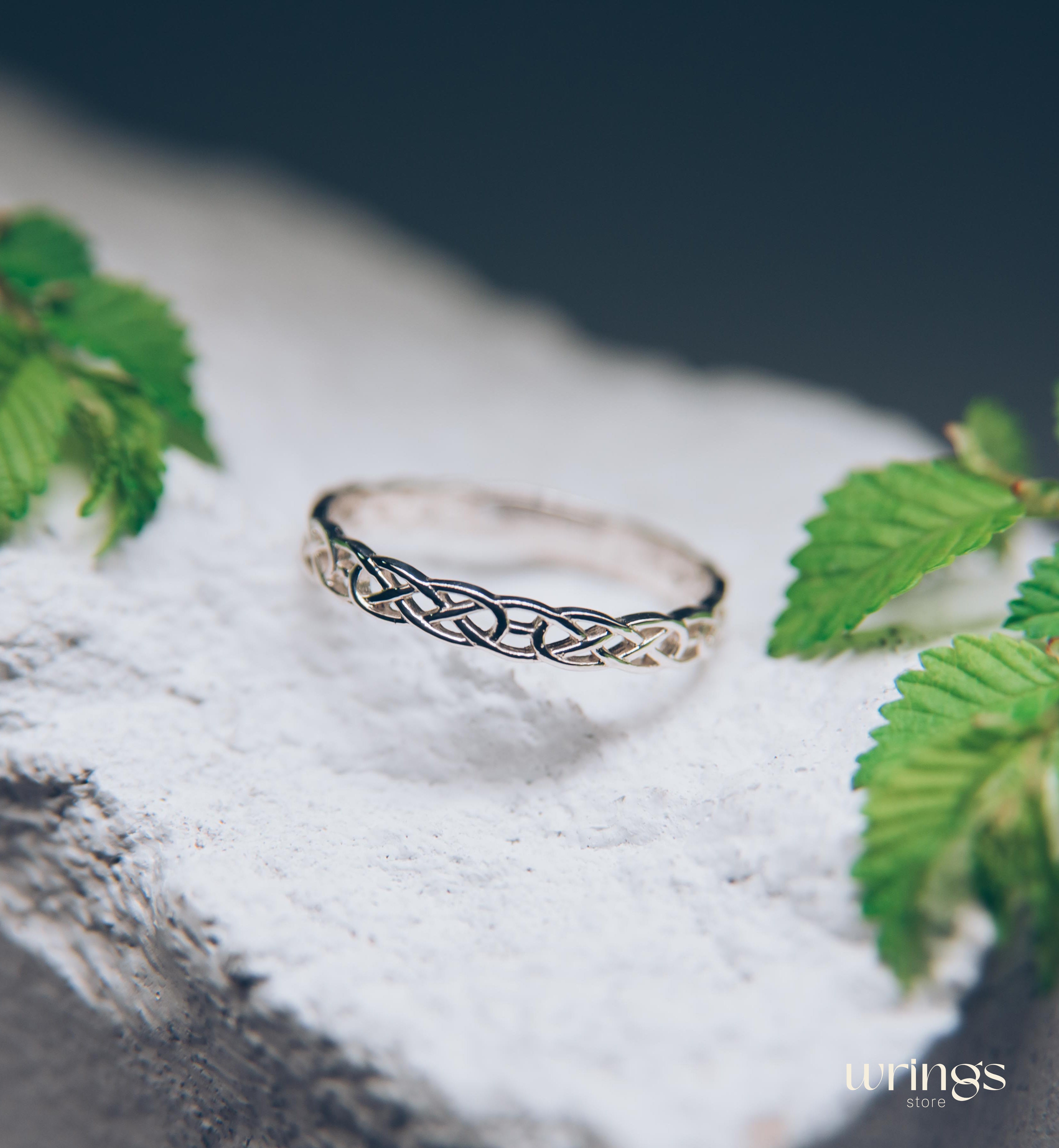 Silver Irish Knot Wedding Ring with Braided Pattern