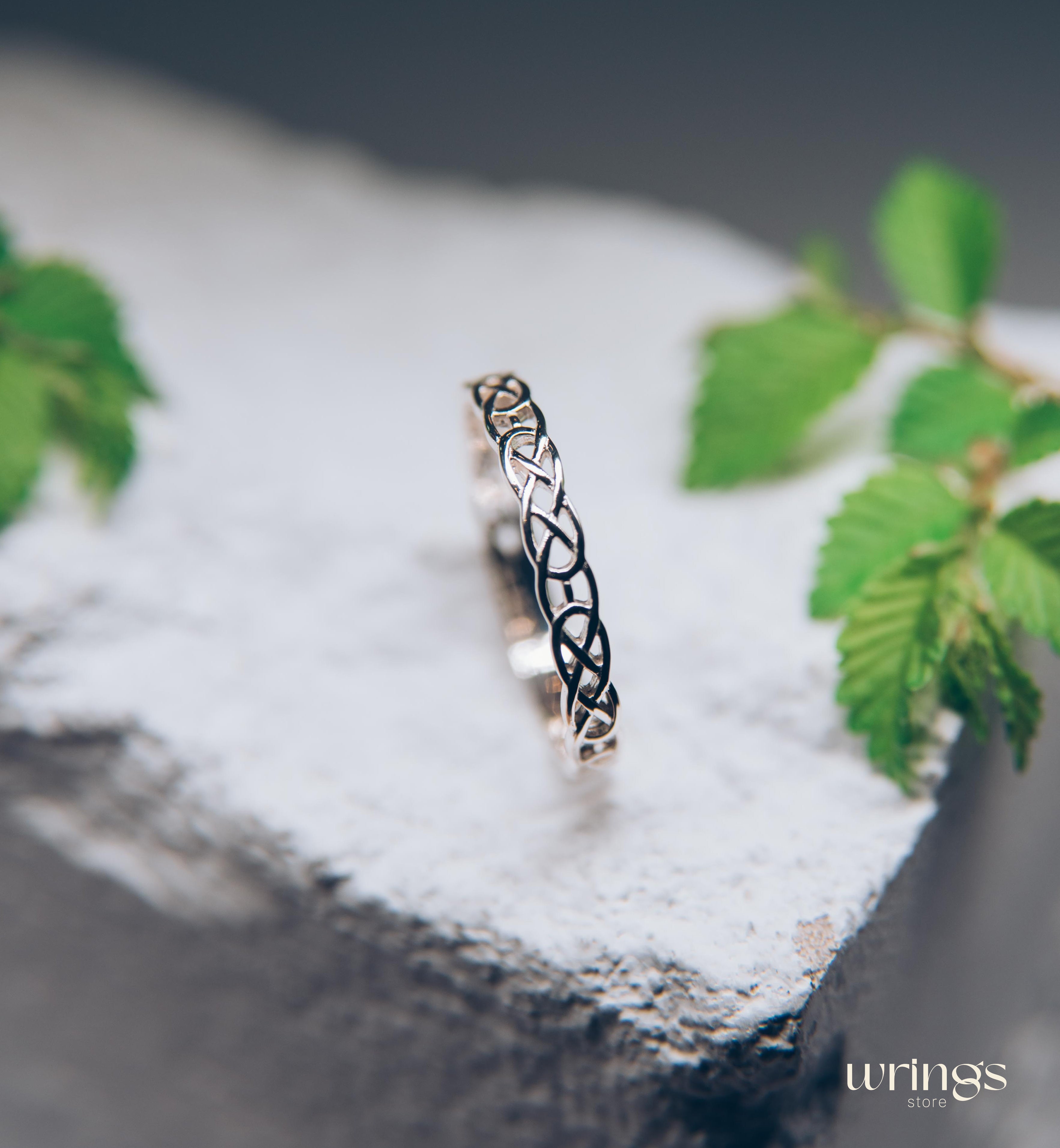 Silver Irish Knot Wedding Ring with Braided Pattern
