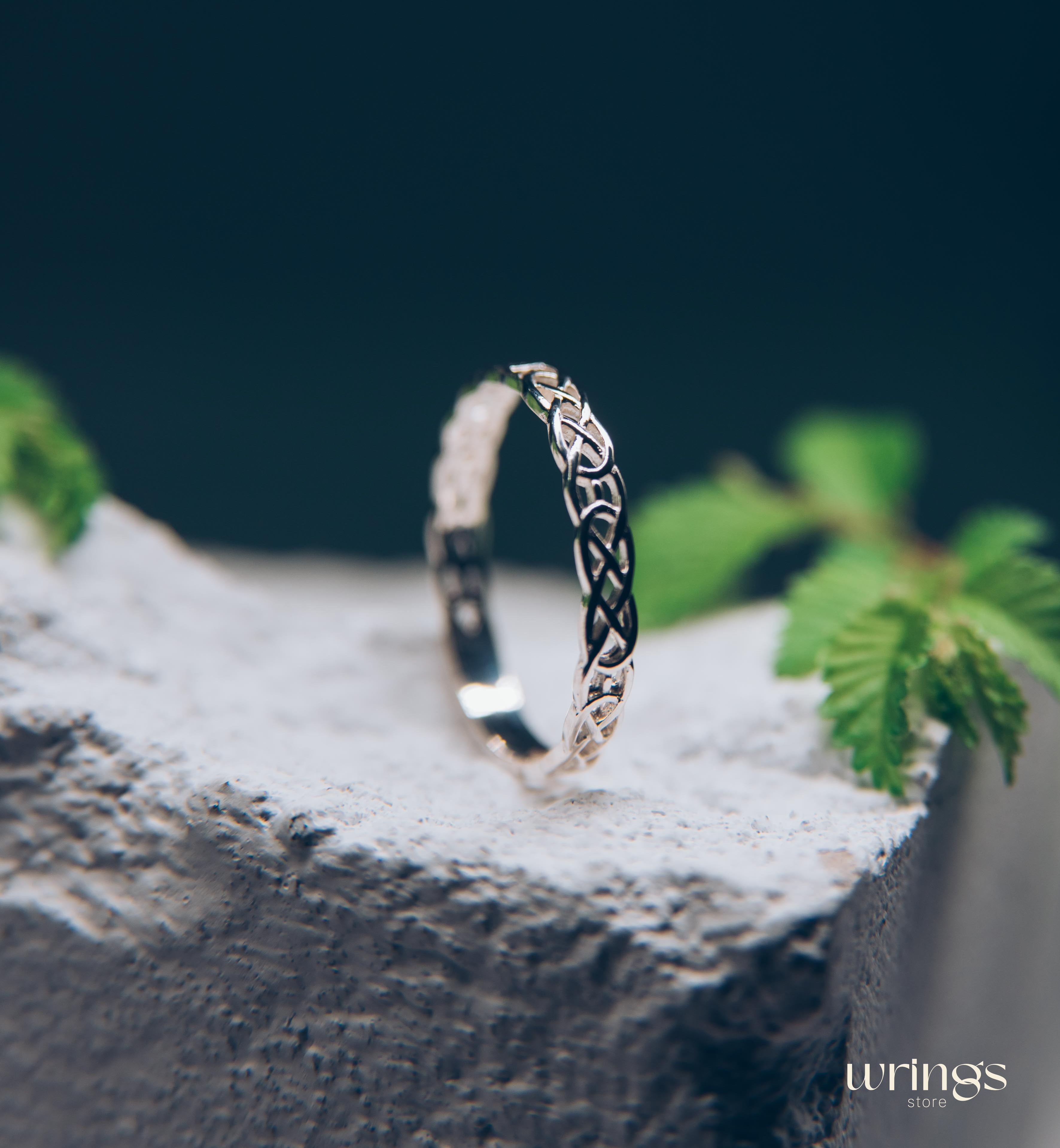 Silver Irish Knot Wedding Ring with Braided Pattern