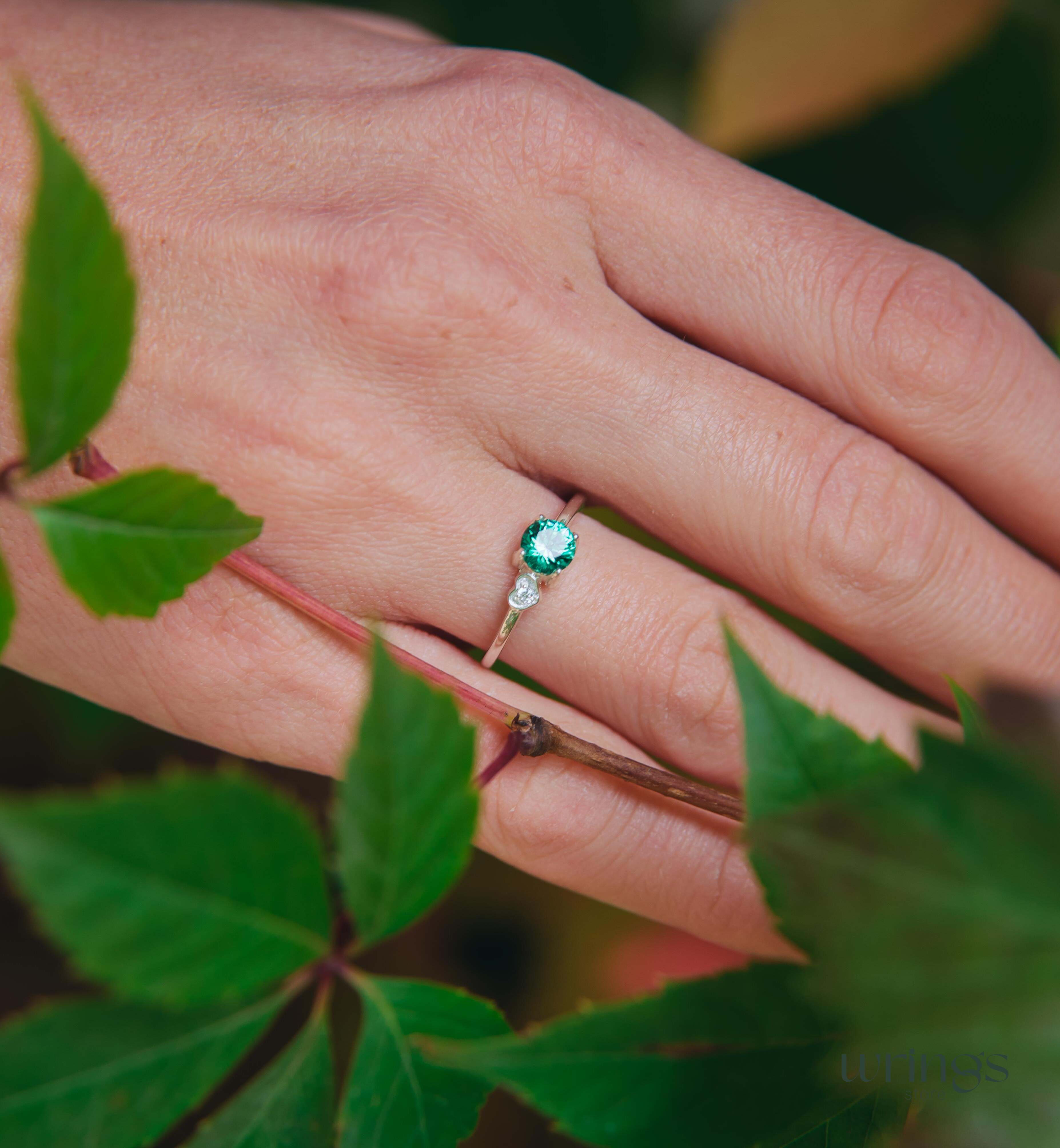 Round Green Quartz Ring Silver & Side Heart