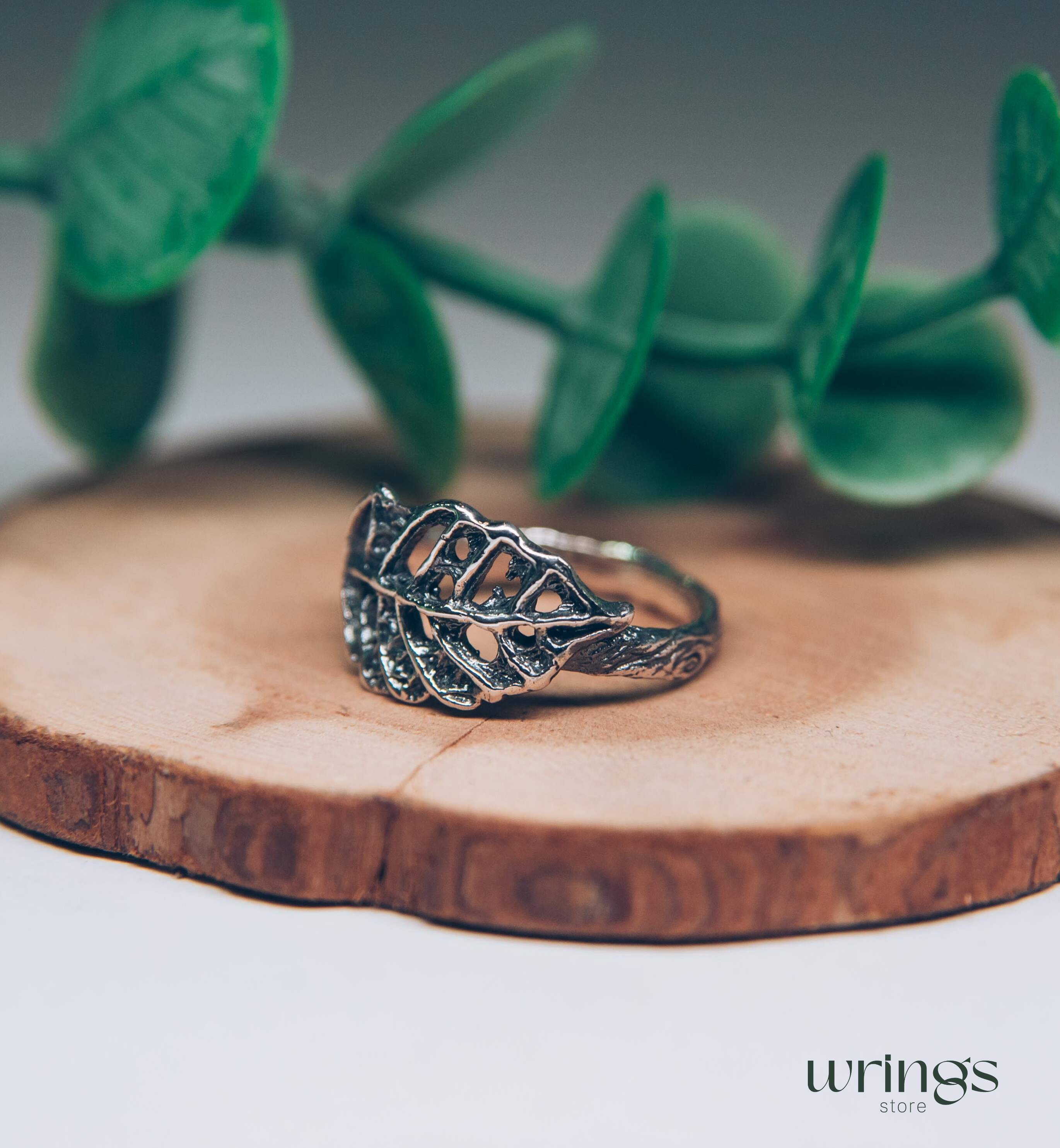 Water in a Wild Leaf Ring in Solid Silver inspired by Nature