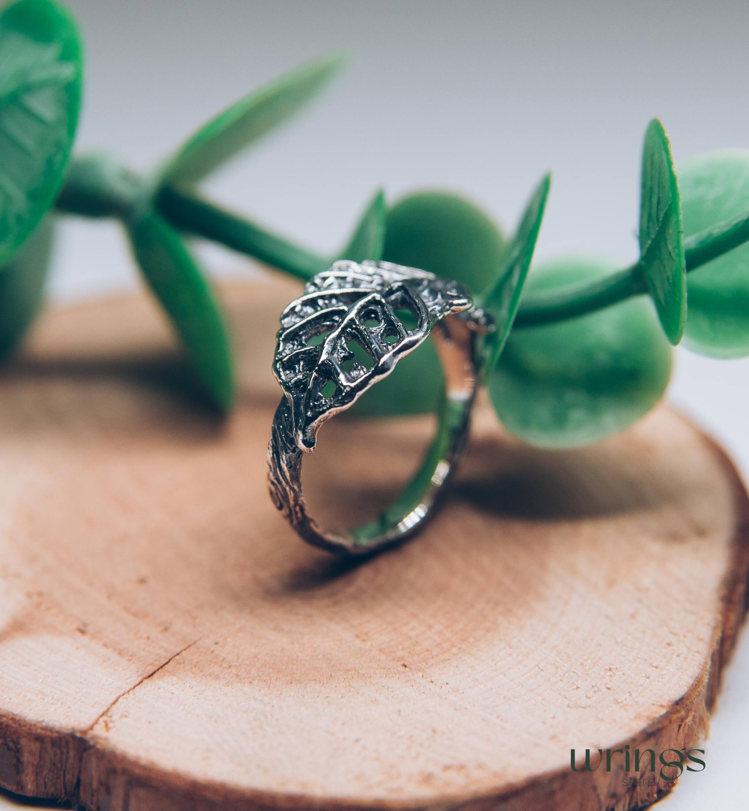 Water in a Wild Leaf Ring in Solid Silver inspired by Nature