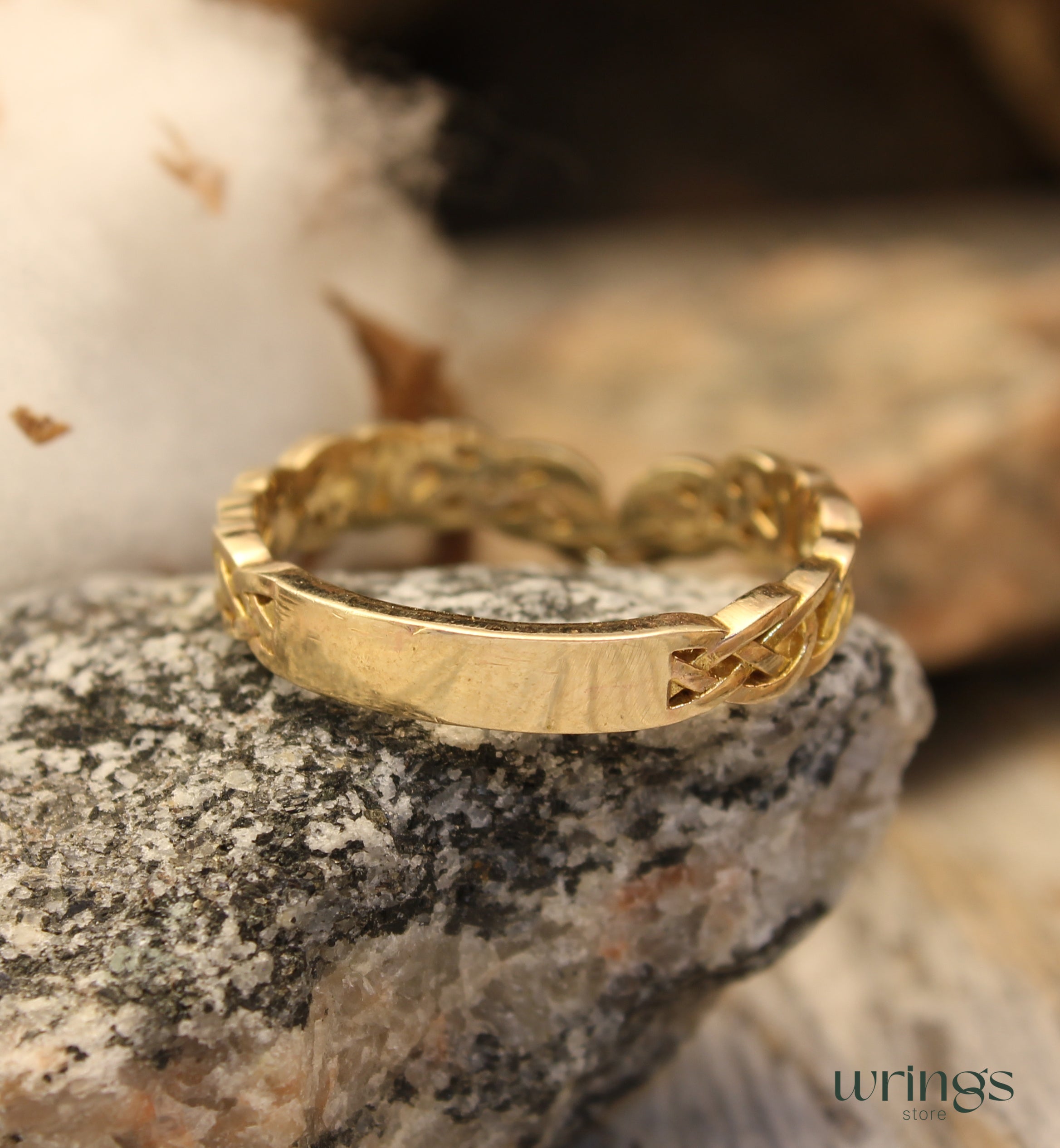 Elegant Gold Celtic Wedding Ring for Women Wicker Style