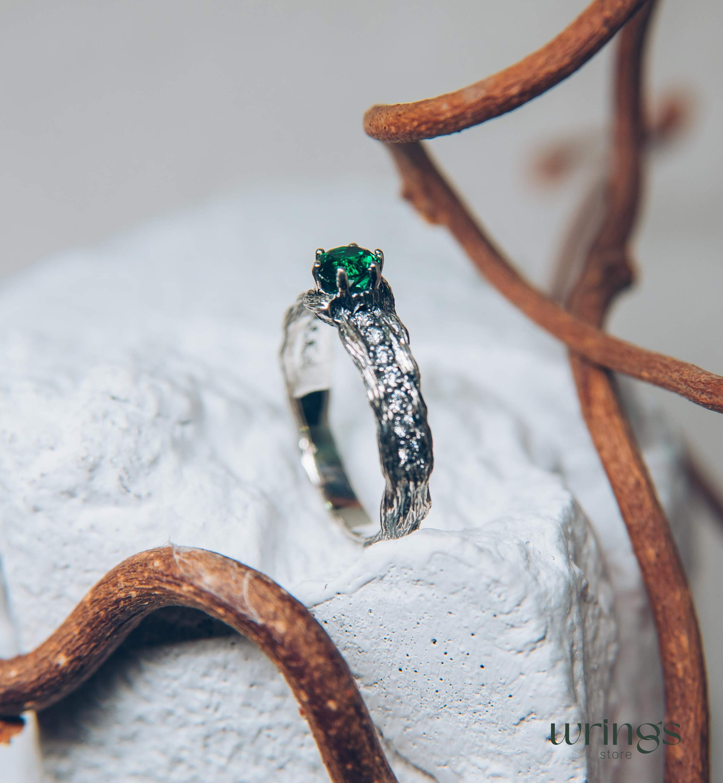 Gorgeous Emerald Ring with multiple Accent Stones