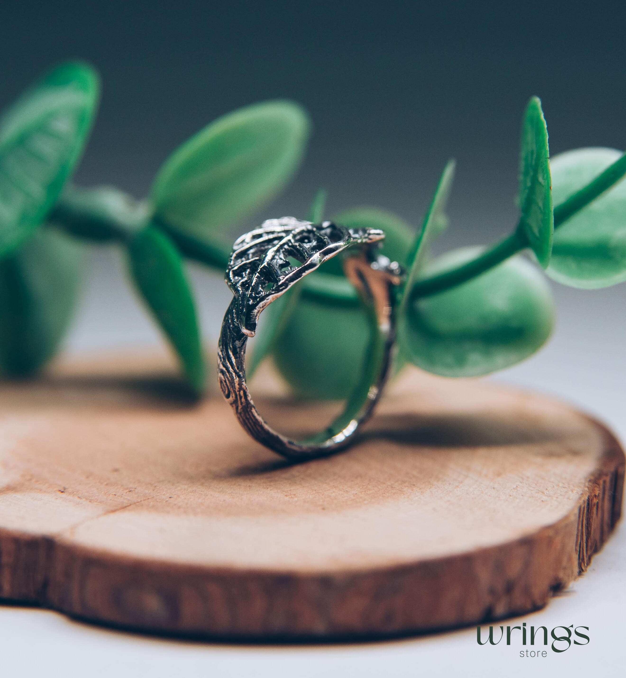 Water in a Wild Leaf Ring in Solid Silver inspired by Nature