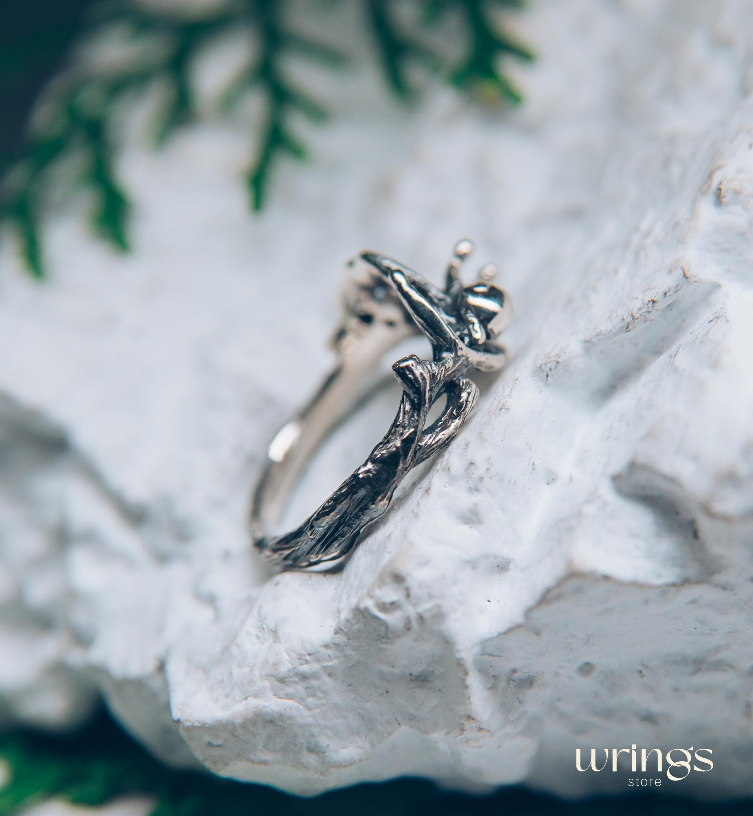 Nature dainty Snail on leaf Engagement Ring in Solid Silver