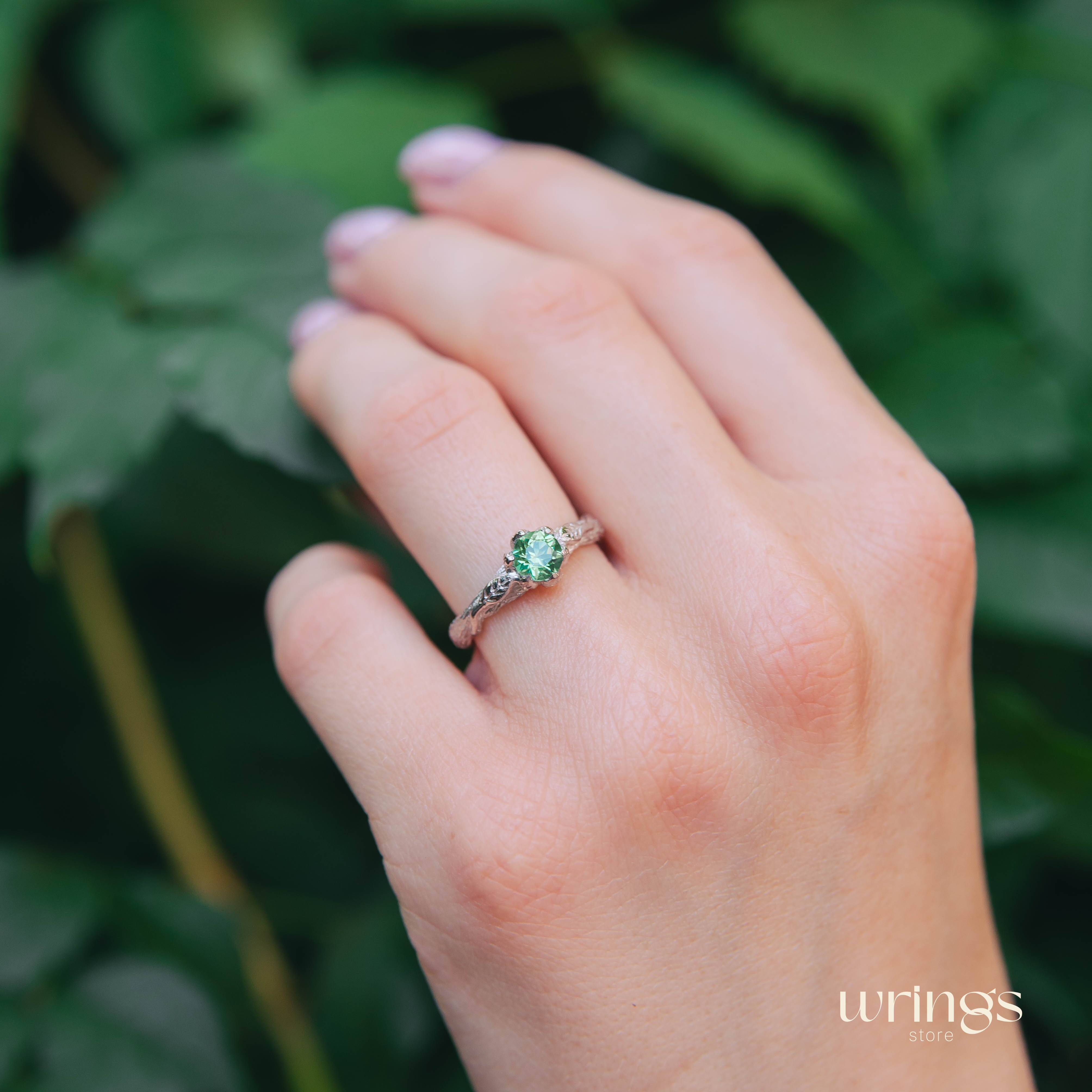 Bright Green Quartz Silver Twig Ring with Side Leaves