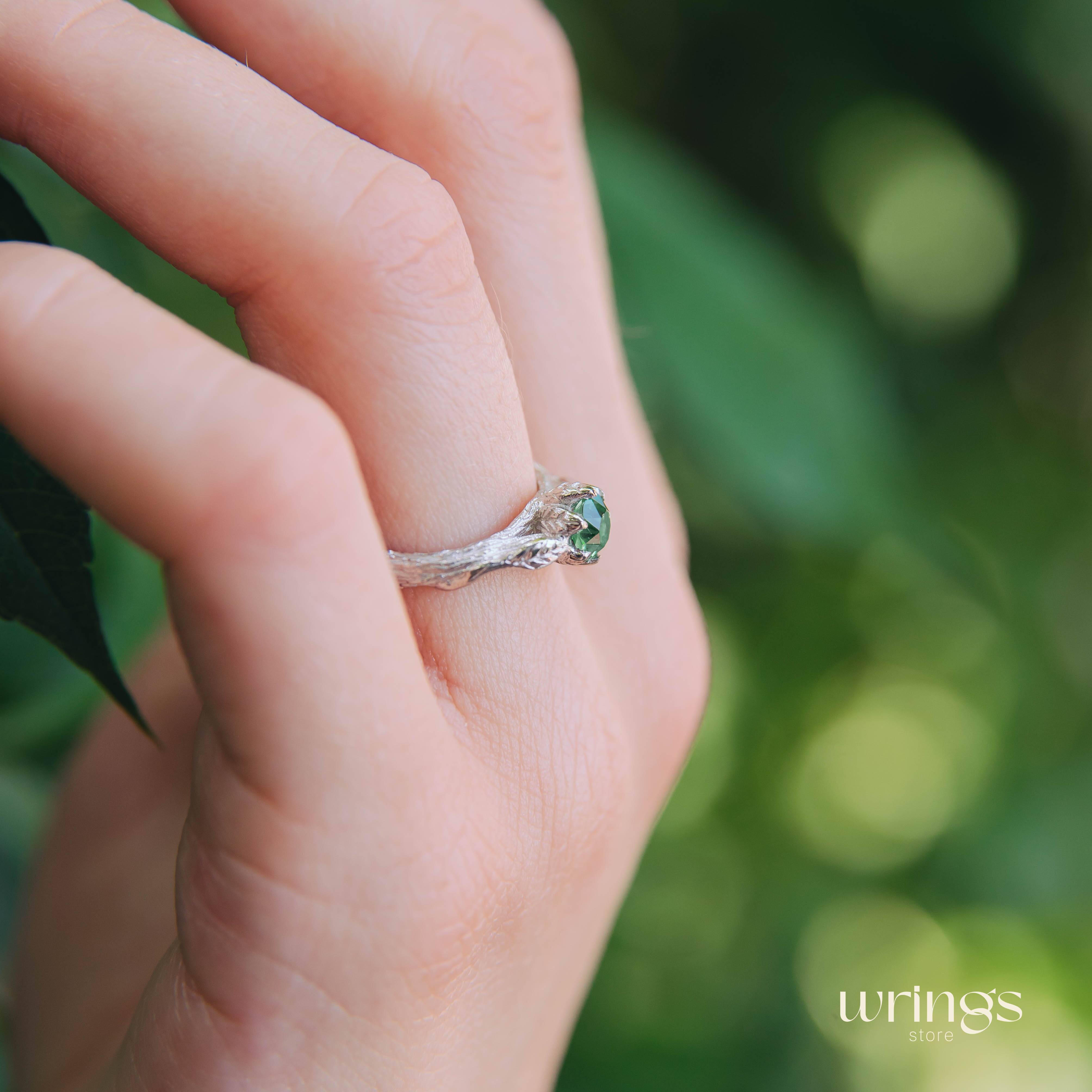 Bright Green Quartz Silver Twig Ring with Side Leaves